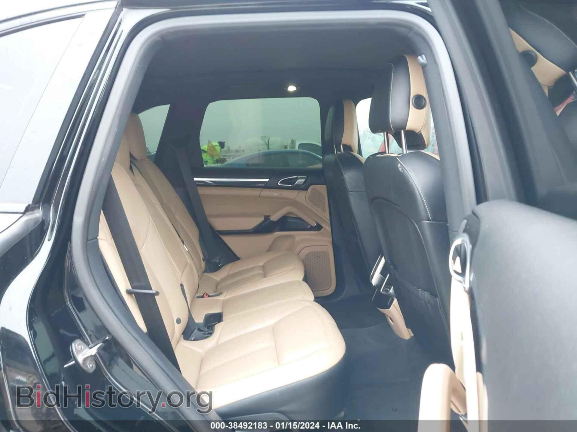 2017 PORSCHE CAYENNE - VIN: WP1AA2A25HKA87938 - Фото 8