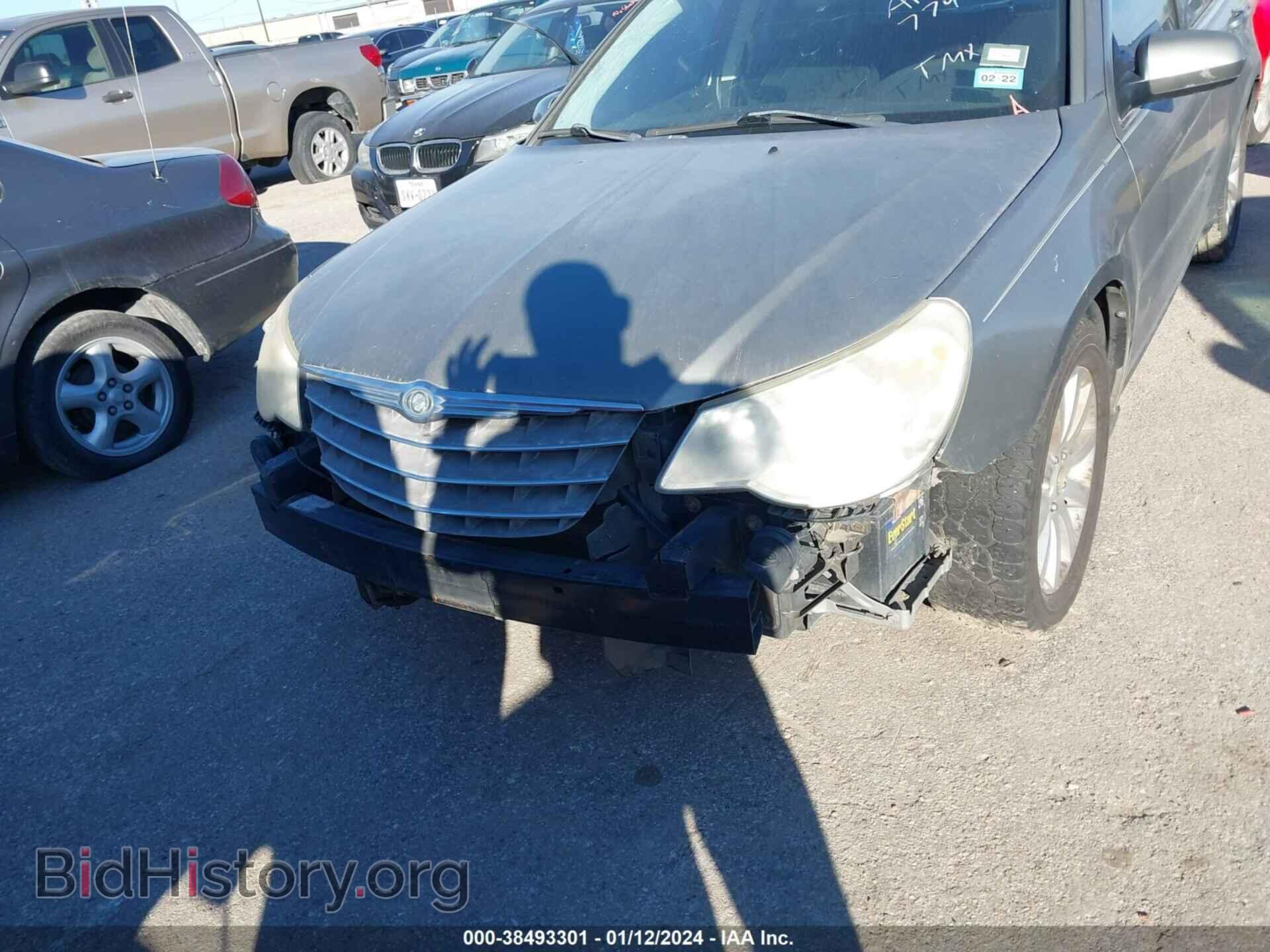 2010 CHRYSLER SEBRING - VIN: 1C3CC5FB8AN147749 - Фото 6