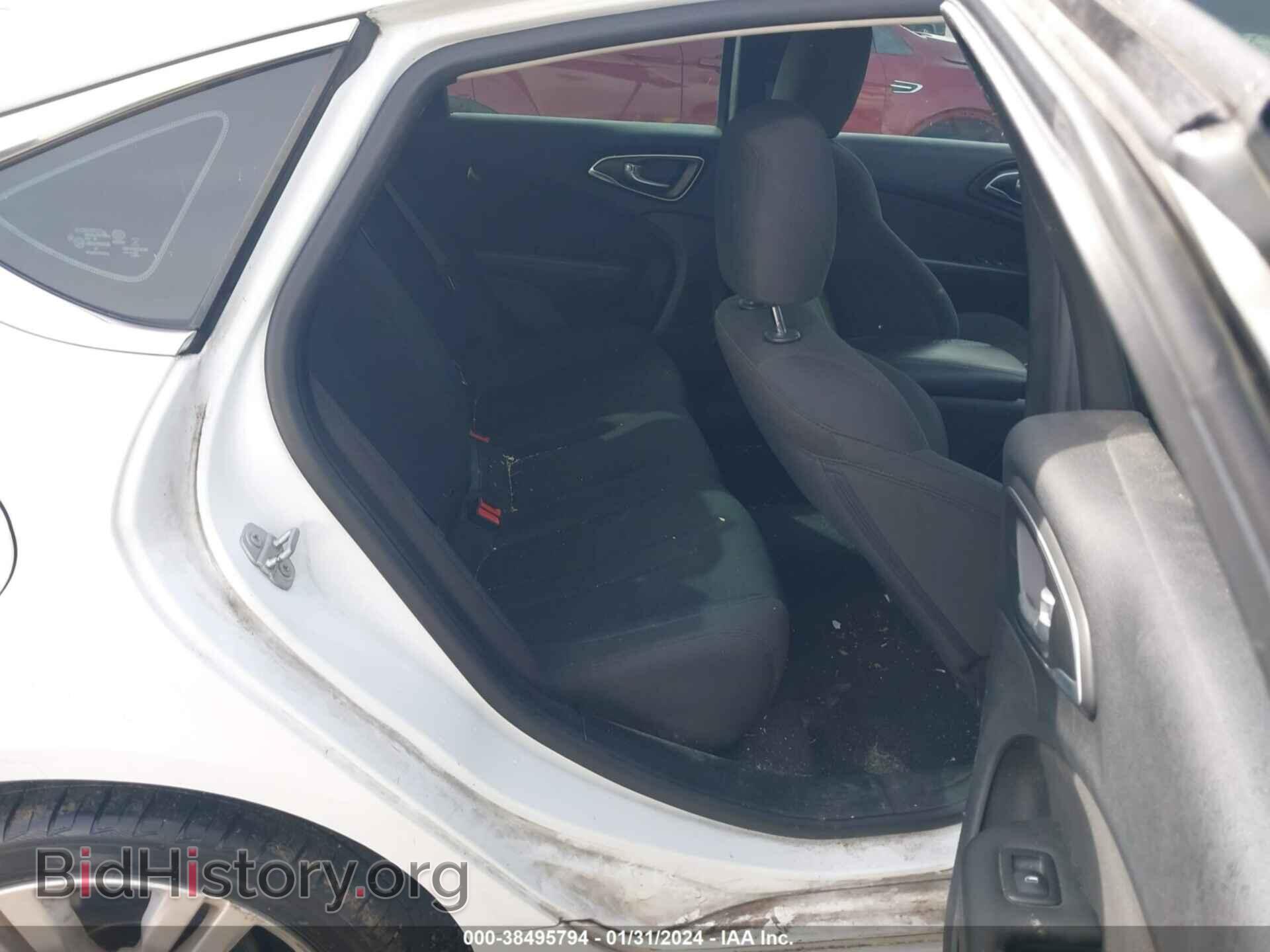 2015 CHRYSLER 200 - VIN: 1C3CCCAB5FN754694 - Photo 8