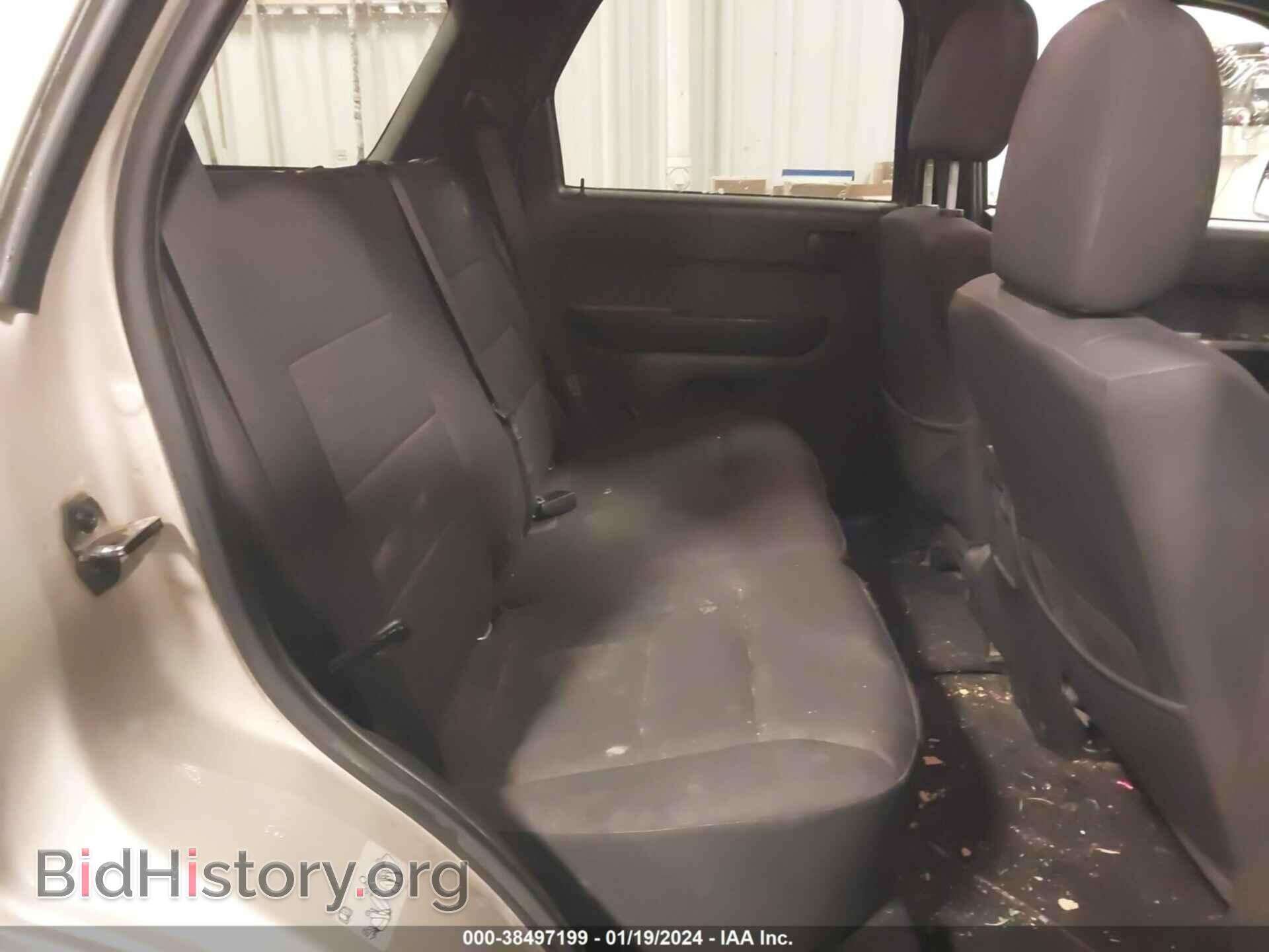 2011 FORD ESCAPE - VIN: 1FMCU9D74BKC09340 - Фото 8