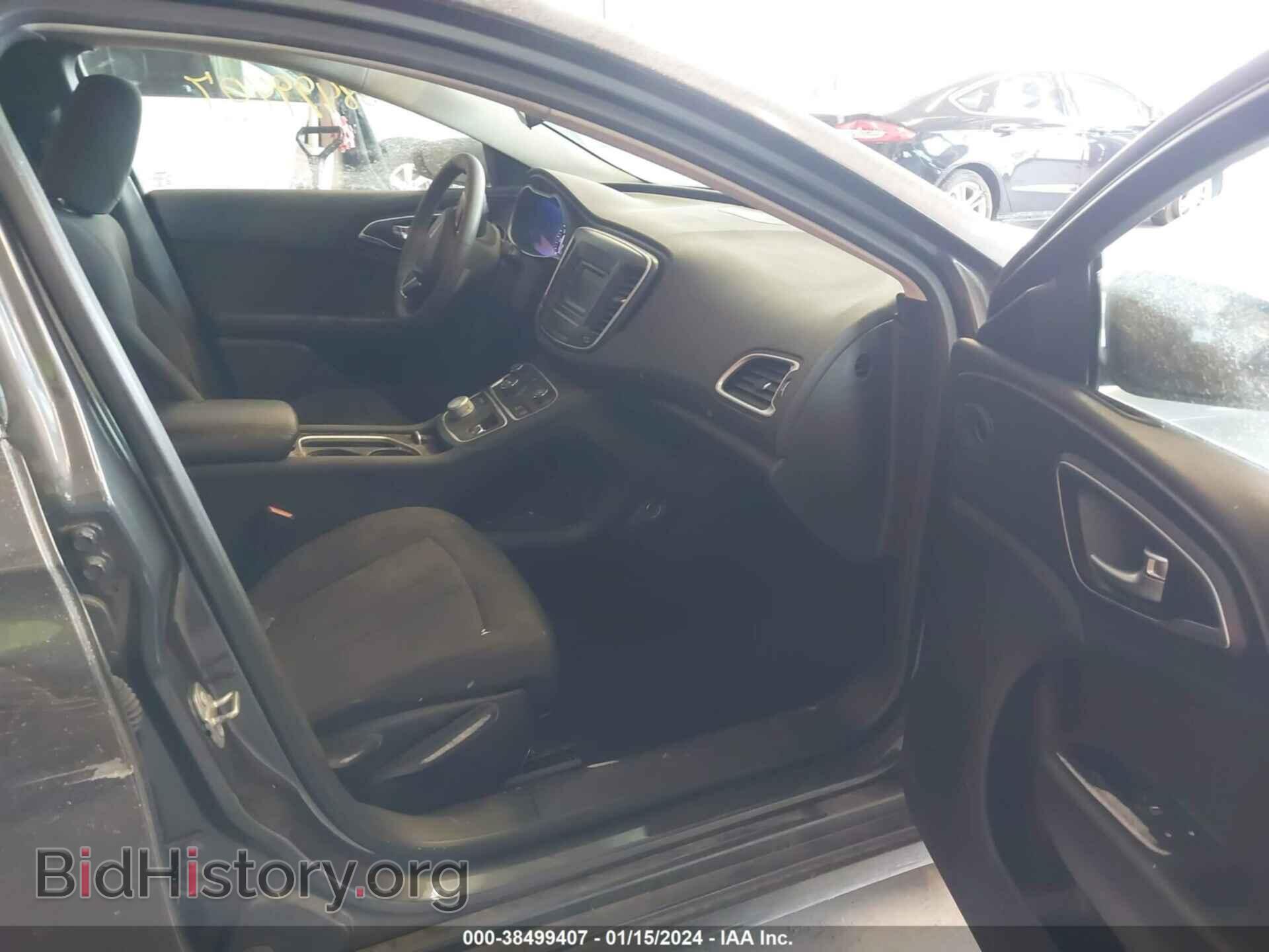 2016 CHRYSLER 200 - VIN: 1C3CCCABXGN111937 - Photo 5