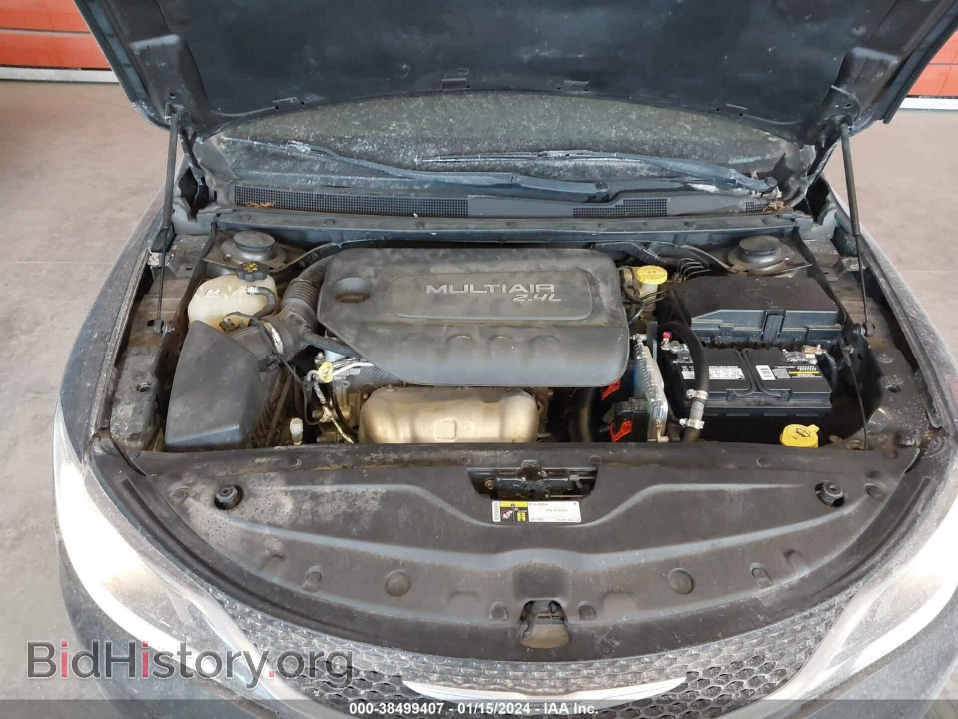 2016 CHRYSLER 200 - VIN: 1C3CCCABXGN111937 - Photo 10