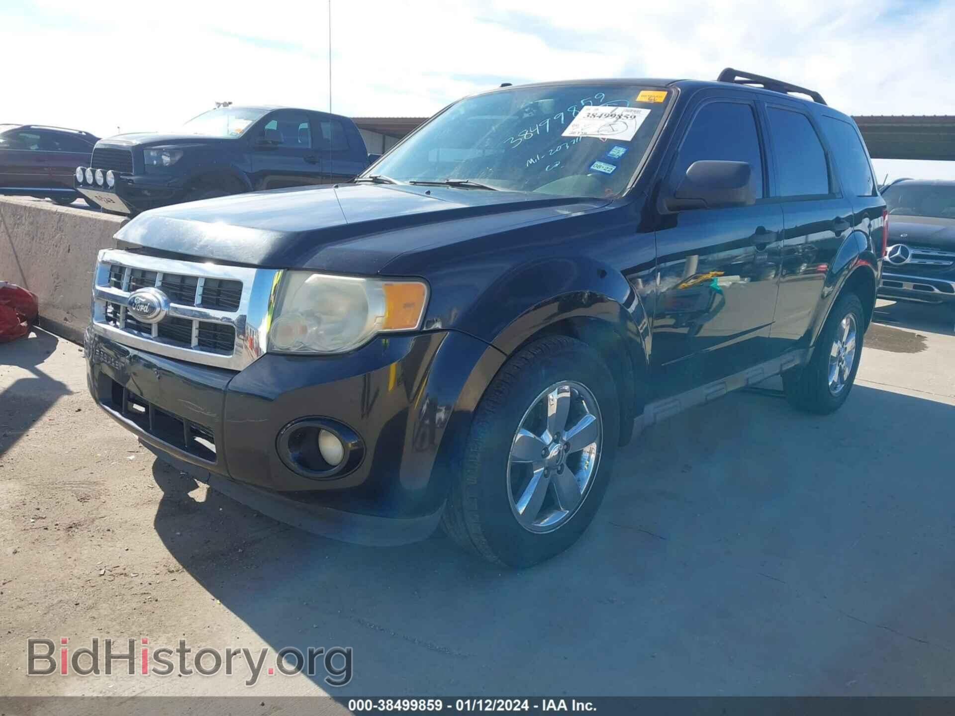 2011 FORD ESCAPE - VIN: 1FMCU0DG3BKA19573 - Фото 2