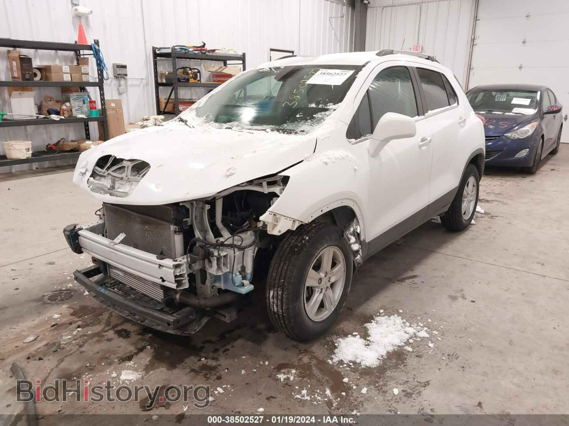 2019 CHEVROLET TRAX - VIN: KL7CJPSB2KB753647 - Фото 2