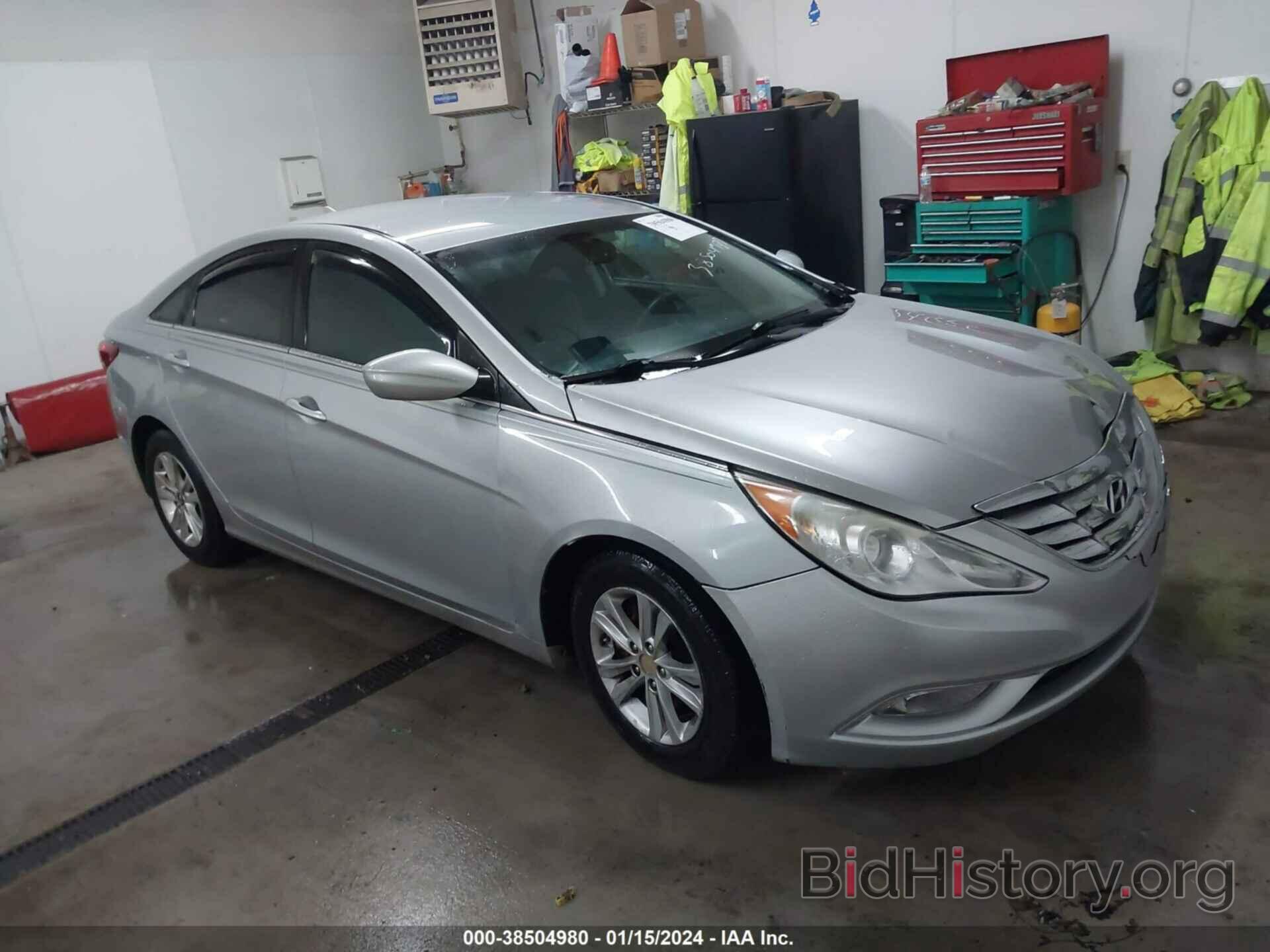 Photo 5NPEB4AC9BH076757 - HYUNDAI SONATA 2011