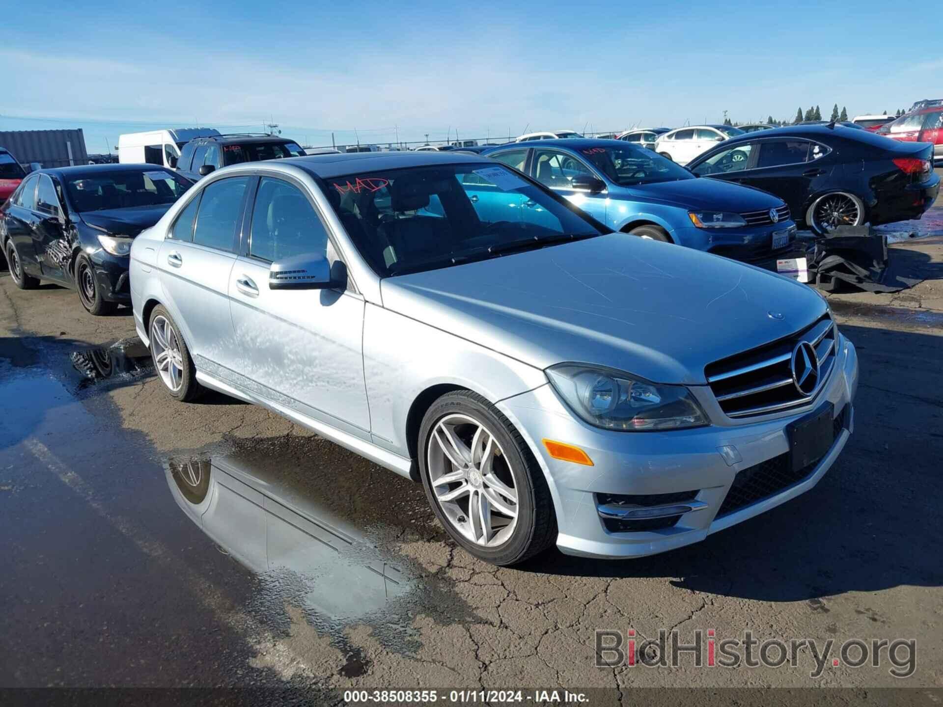 Photo WDDGF4HB3ER305835 - MERCEDES-BENZ C 250 2014