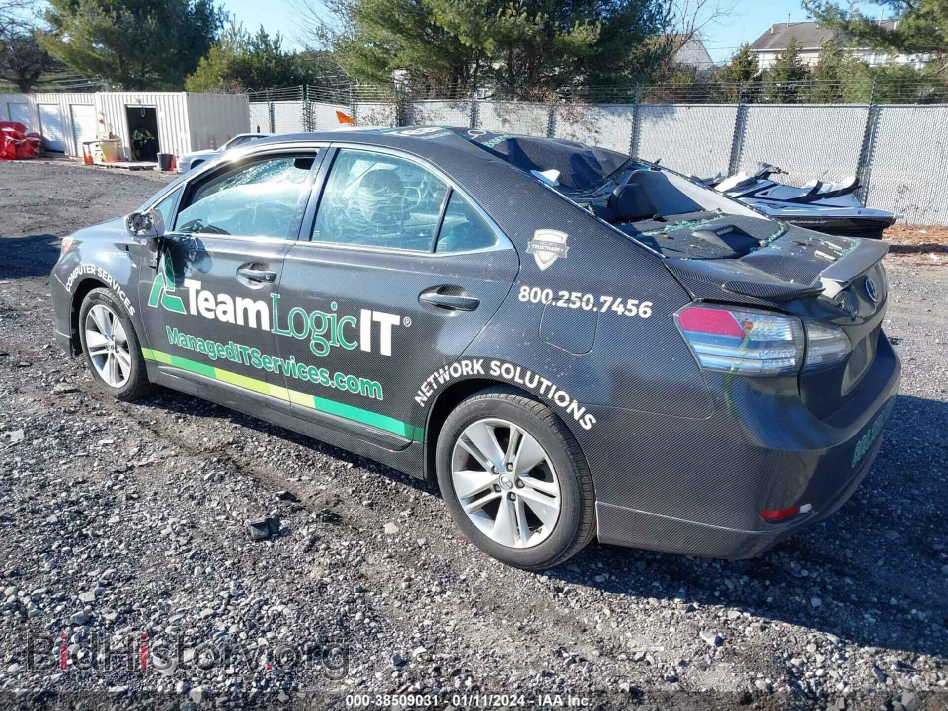 2011 LEXUS HS 250H - VIN: JTHBB1BA9B2044180 - Photo 3