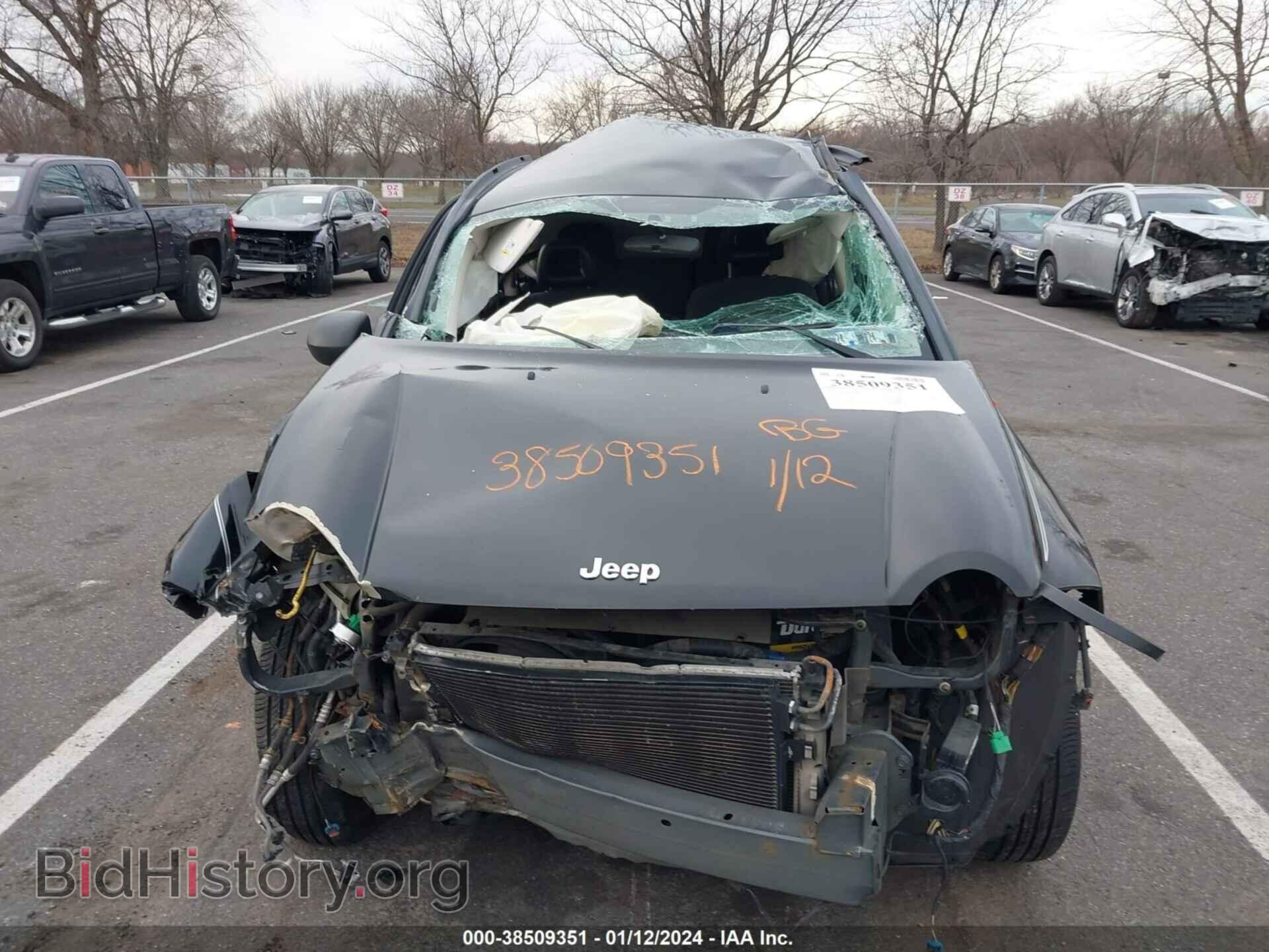 2009 JEEP COMPASS - VIN: 1J4FF47B99D190081 - Photo 6