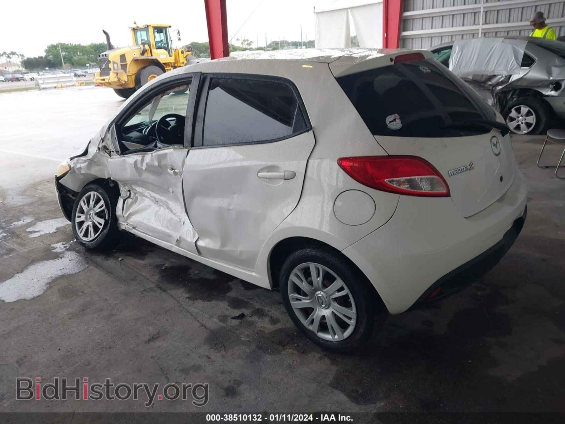 2014 MAZDA MAZDA2 - VIN: JM1DE1KY5E0177985 - Фото 3