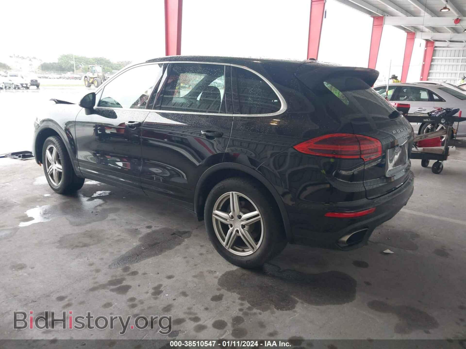 2016 PORSCHE CAYENNE - VIN: WP1AA2A21GLA03624 - Photo 3