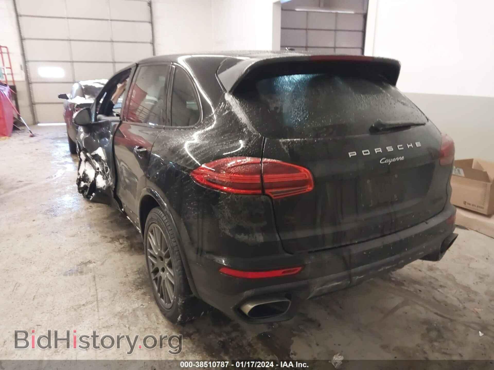 2017 PORSCHE CAYENNE - VIN: WP1AA2A25HKA84733 - Фото 3