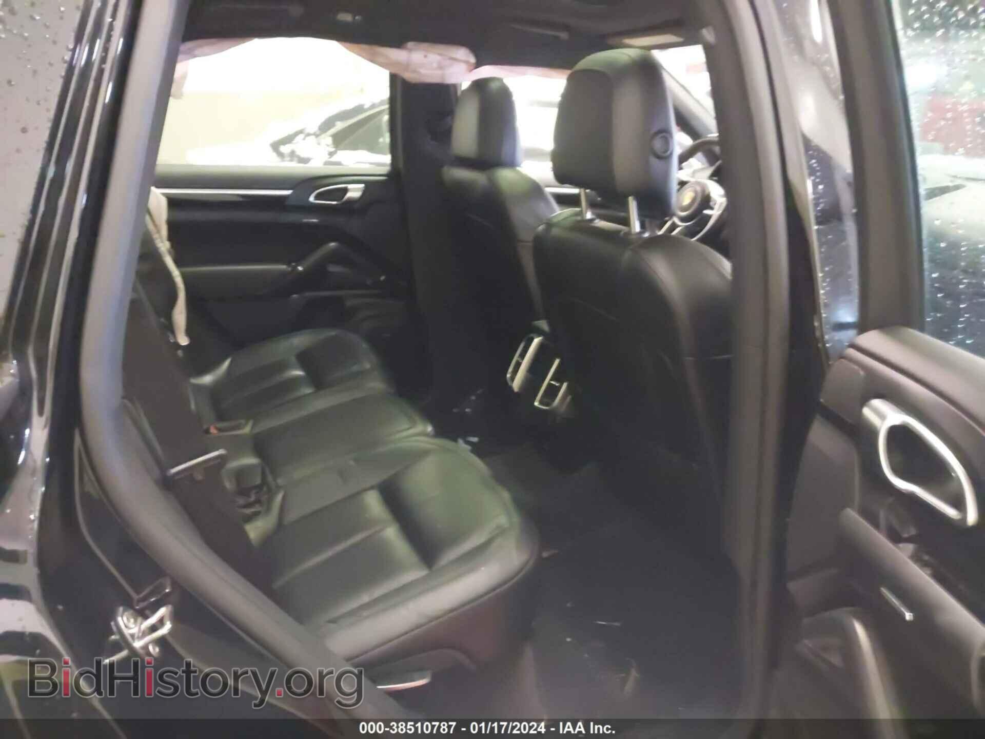 2017 PORSCHE CAYENNE - VIN: WP1AA2A25HKA84733 - Фото 8
