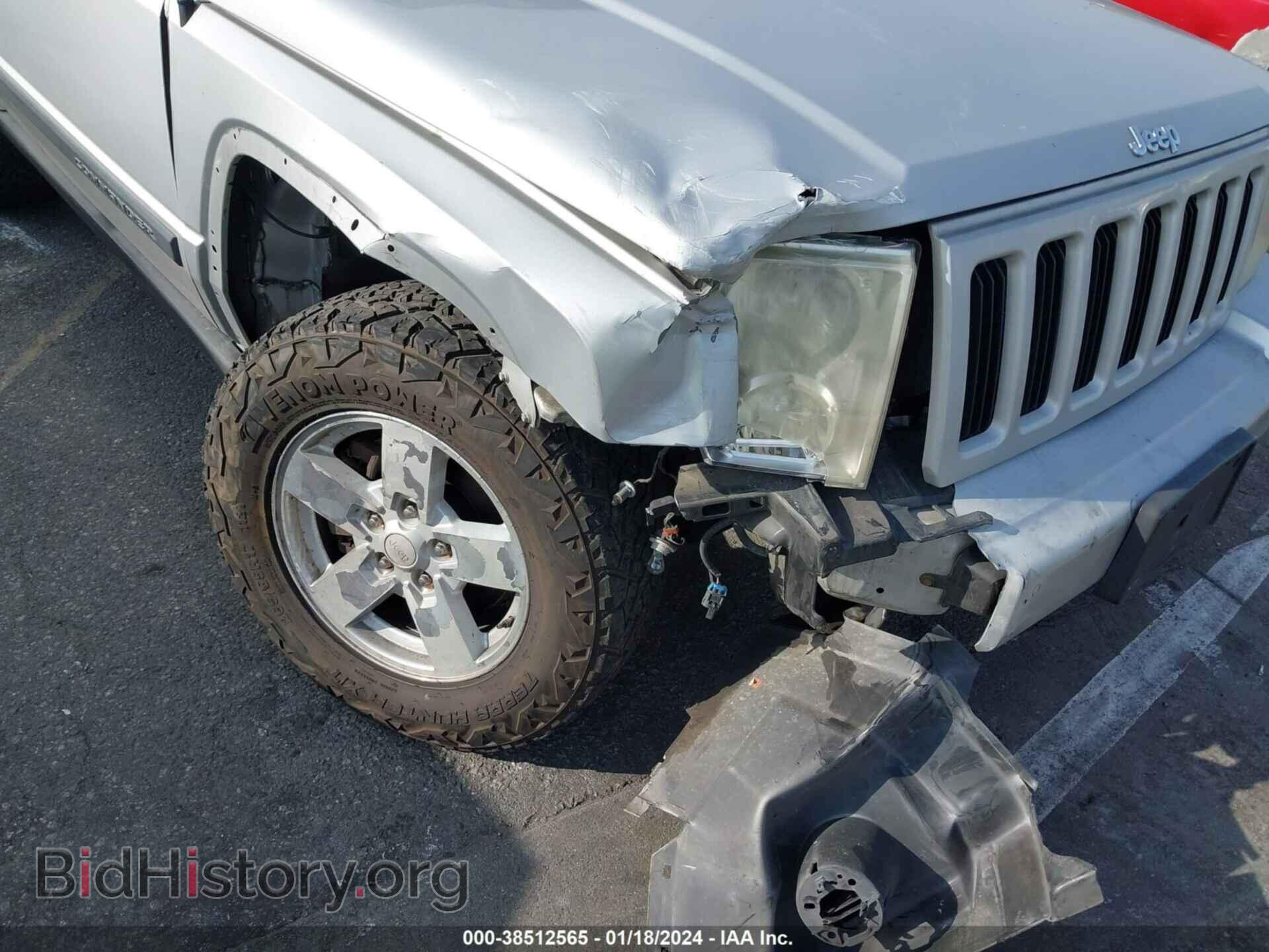 2006 JEEP COMMANDER - VIN: 1J8HH48K76C211169 - Photo 6
