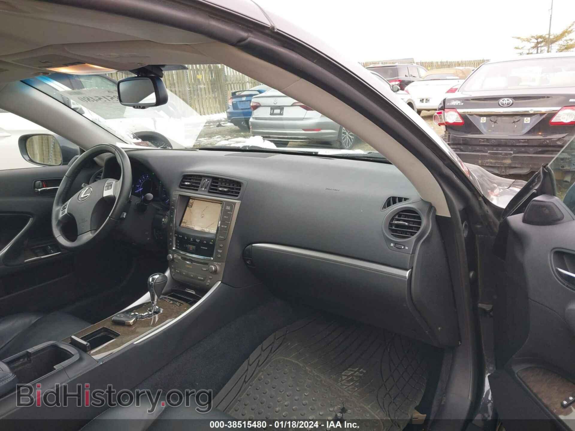 2011 LEXUS IS 250C - VIN: JTHFF2C29B2518468 - Фото 5