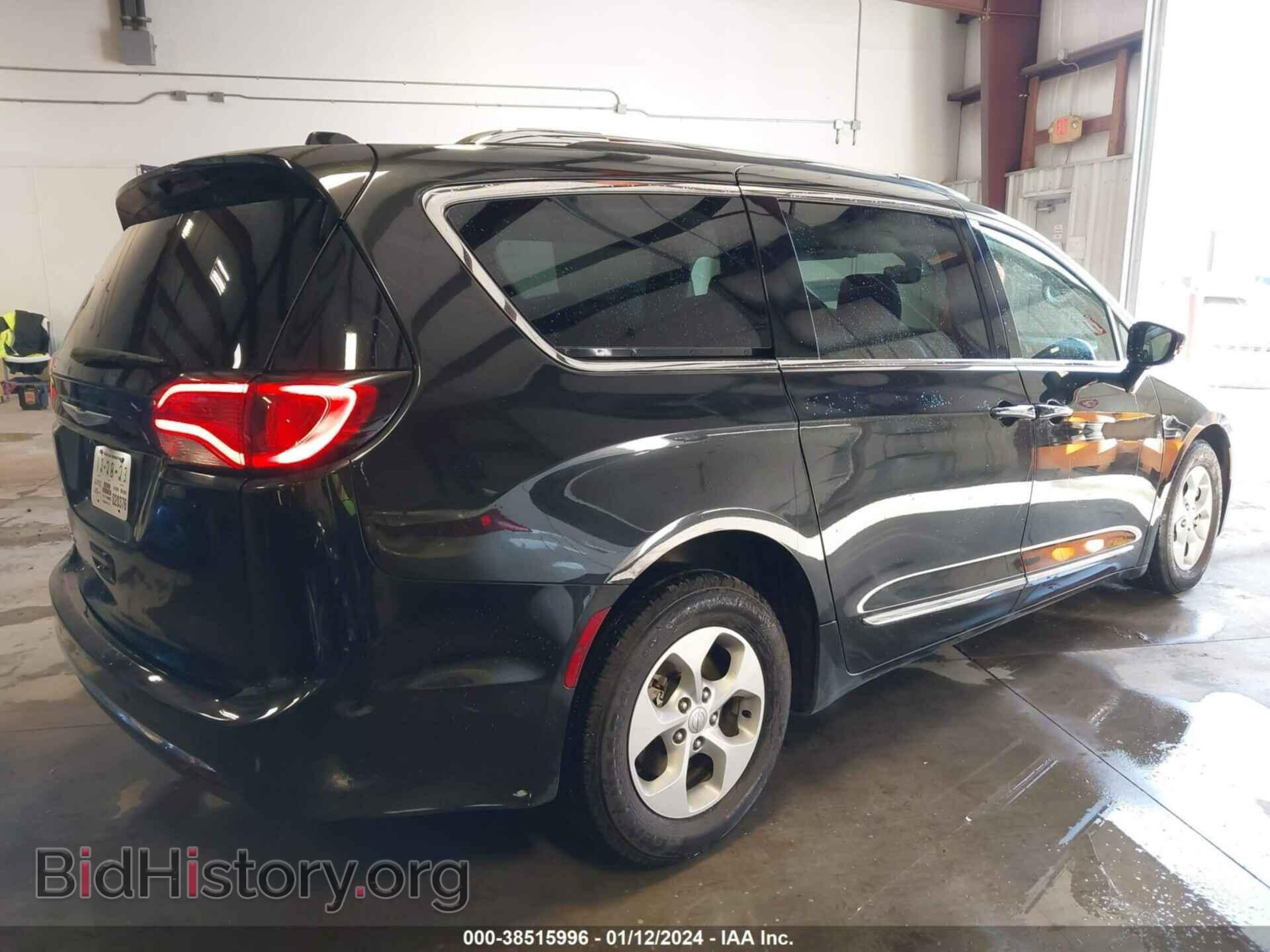 2017 CHRYSLER PACIFICA - VIN: 2C4RC1EG7HR653498 - Photo 4