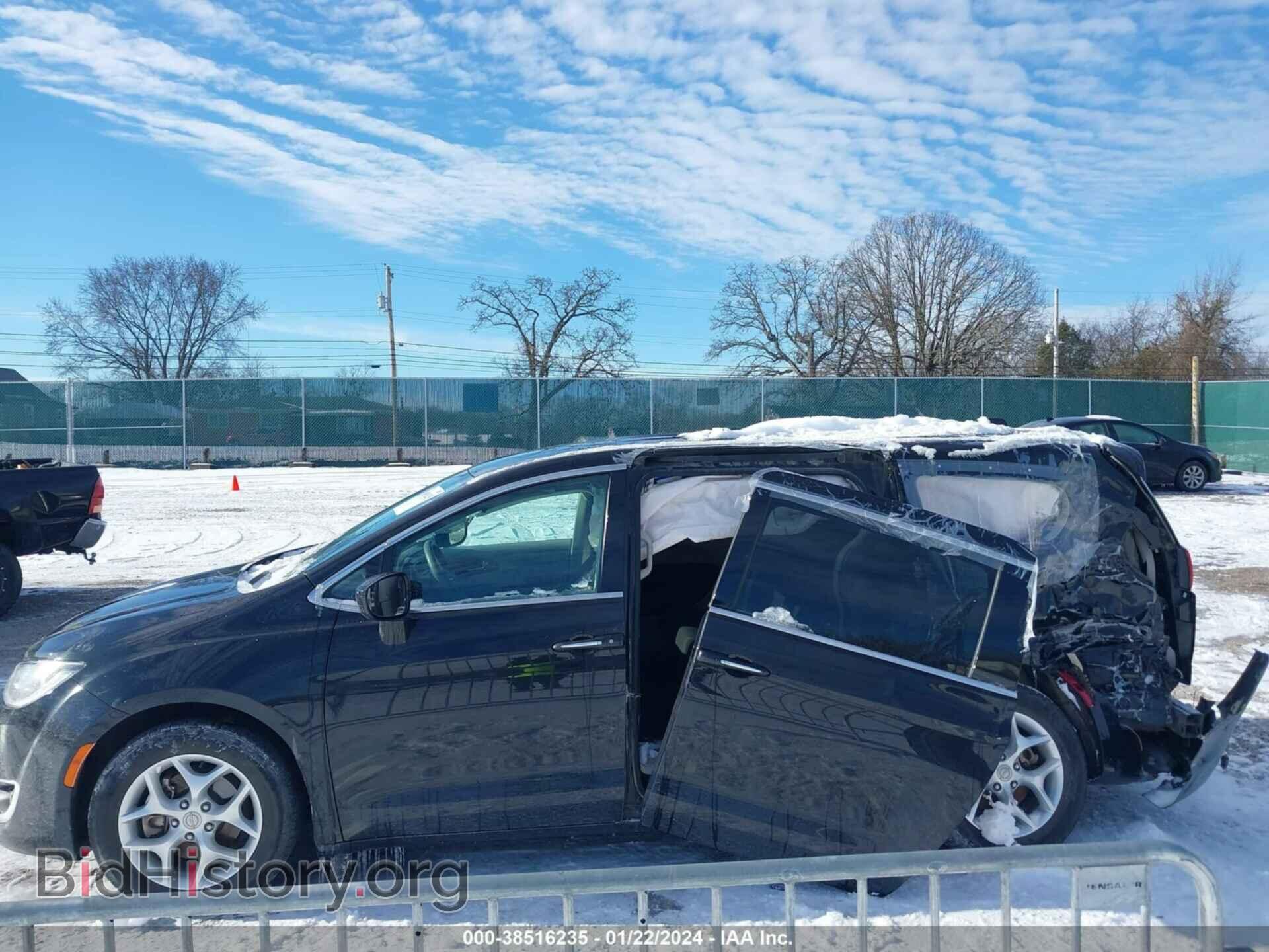 2018 CHRYSLER PACIFICA - VIN: 2C4RC1FG2JR125680 - Фото 15