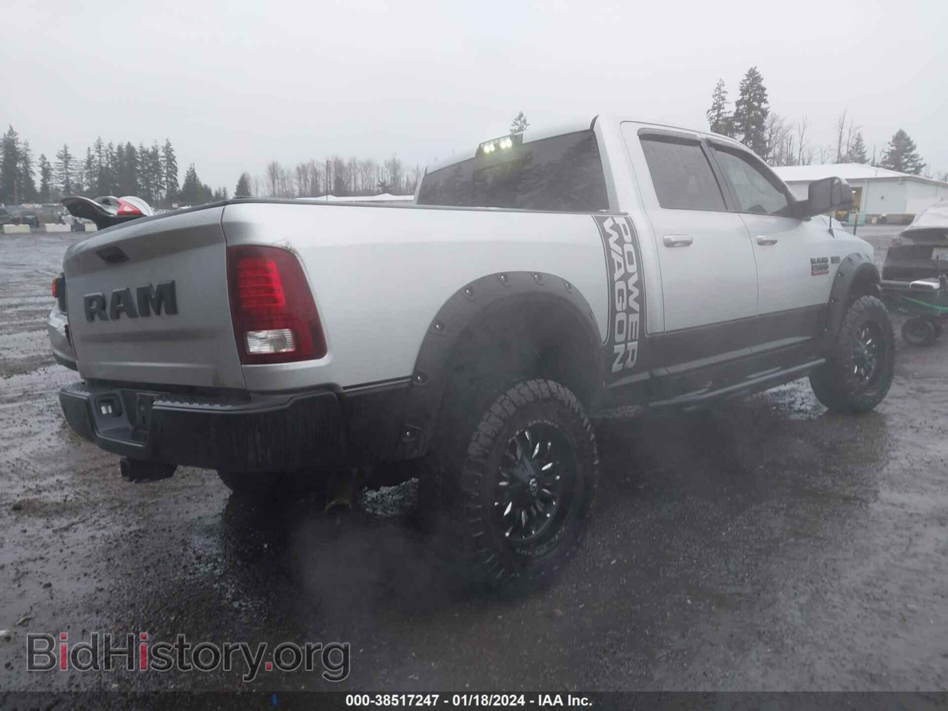 2018 RAM 2500 - VIN: 3C6TR5EJ3JG402861 - Фото 4