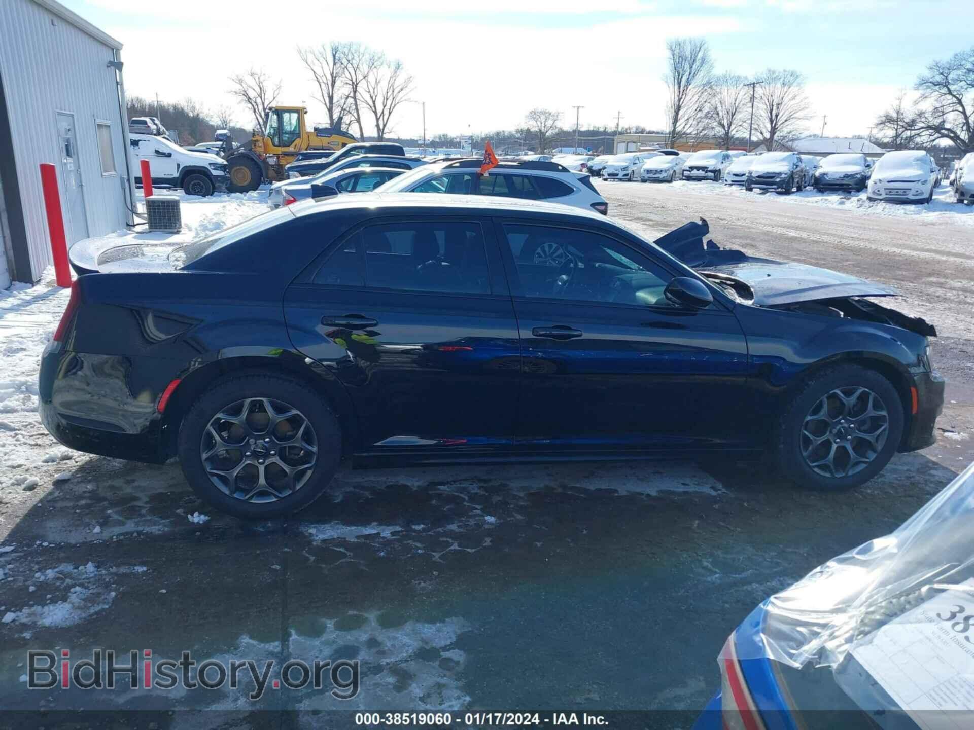 2018 CHRYSLER 300 - VIN: 2C3CCAGG7JH177675 - Фото 13