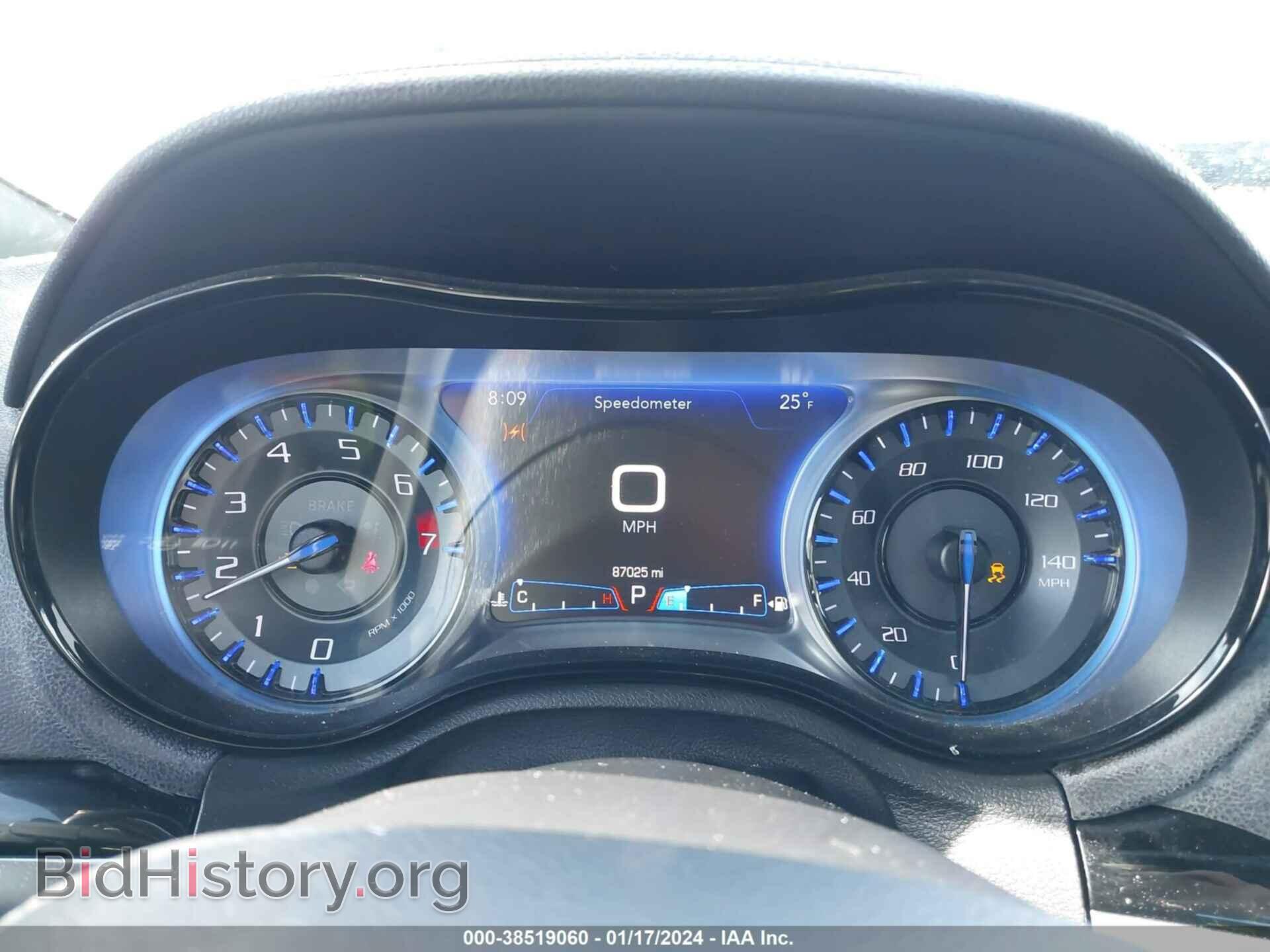 2018 CHRYSLER 300 - VIN: 2C3CCAGG7JH177675 - Фото 7