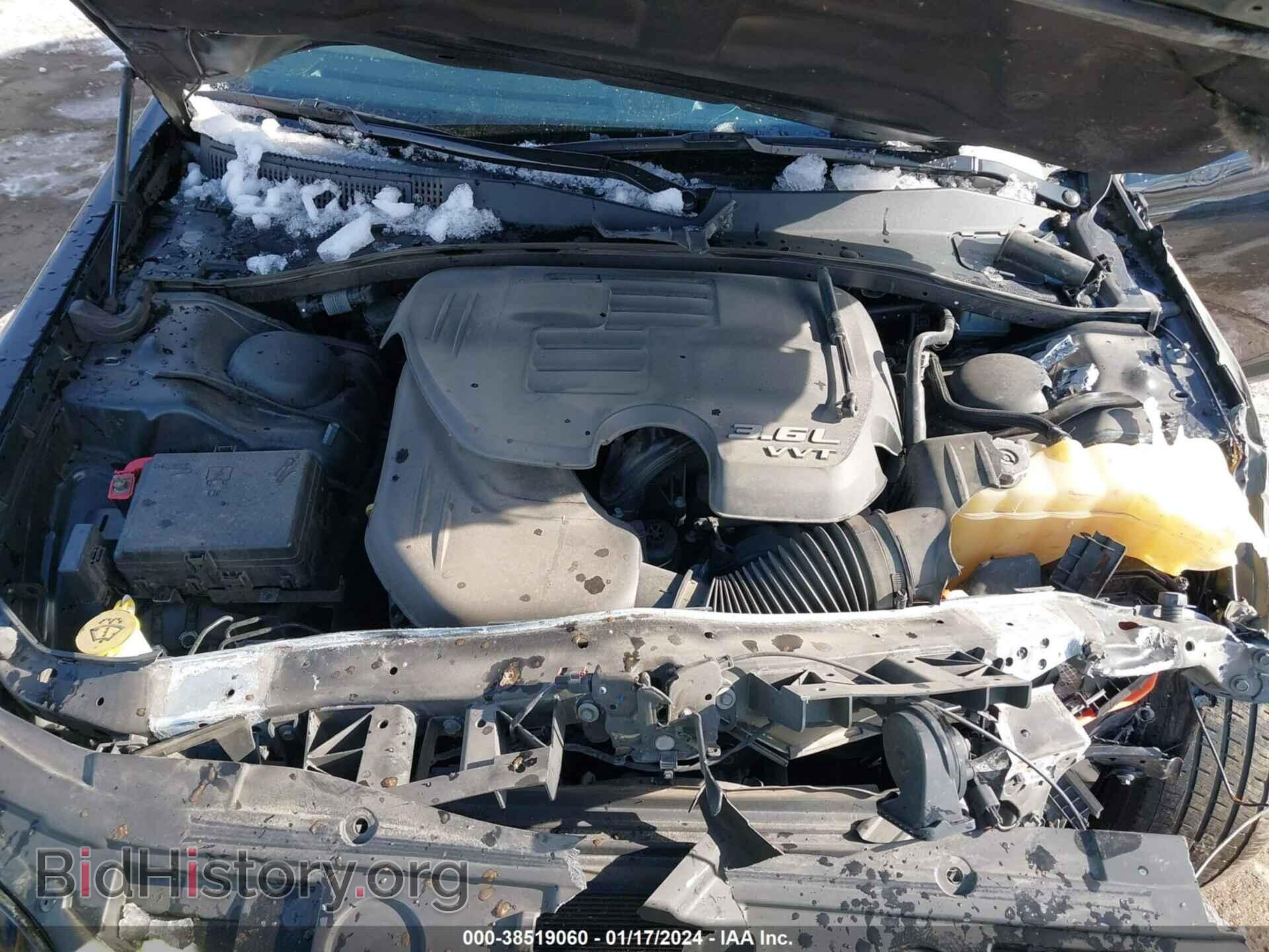 2018 CHRYSLER 300 - VIN: 2C3CCAGG7JH177675 - Фото 10