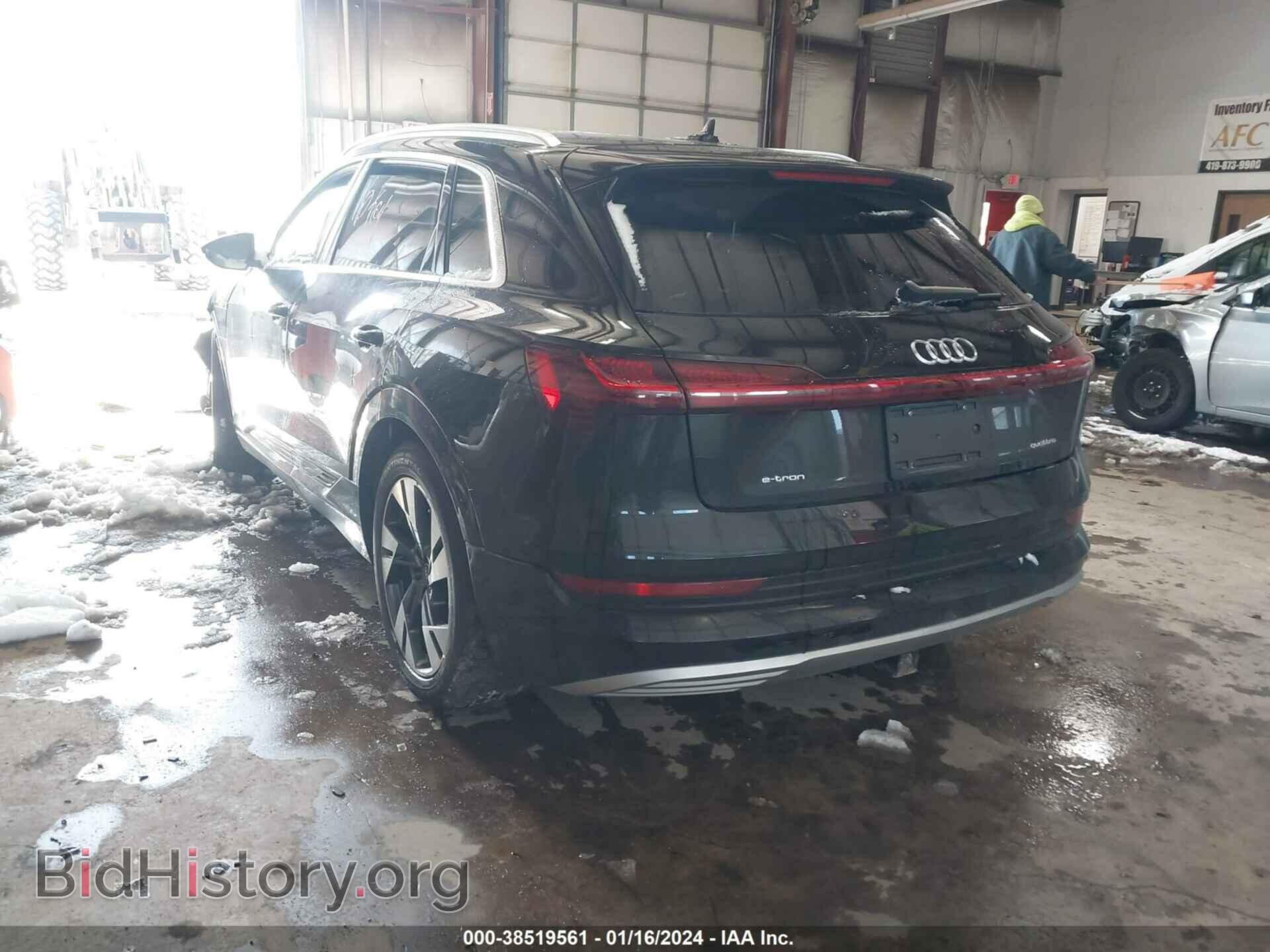 2021 AUDI E-TRON - VIN: WA1AAAGE2MB025785 - Фото 3