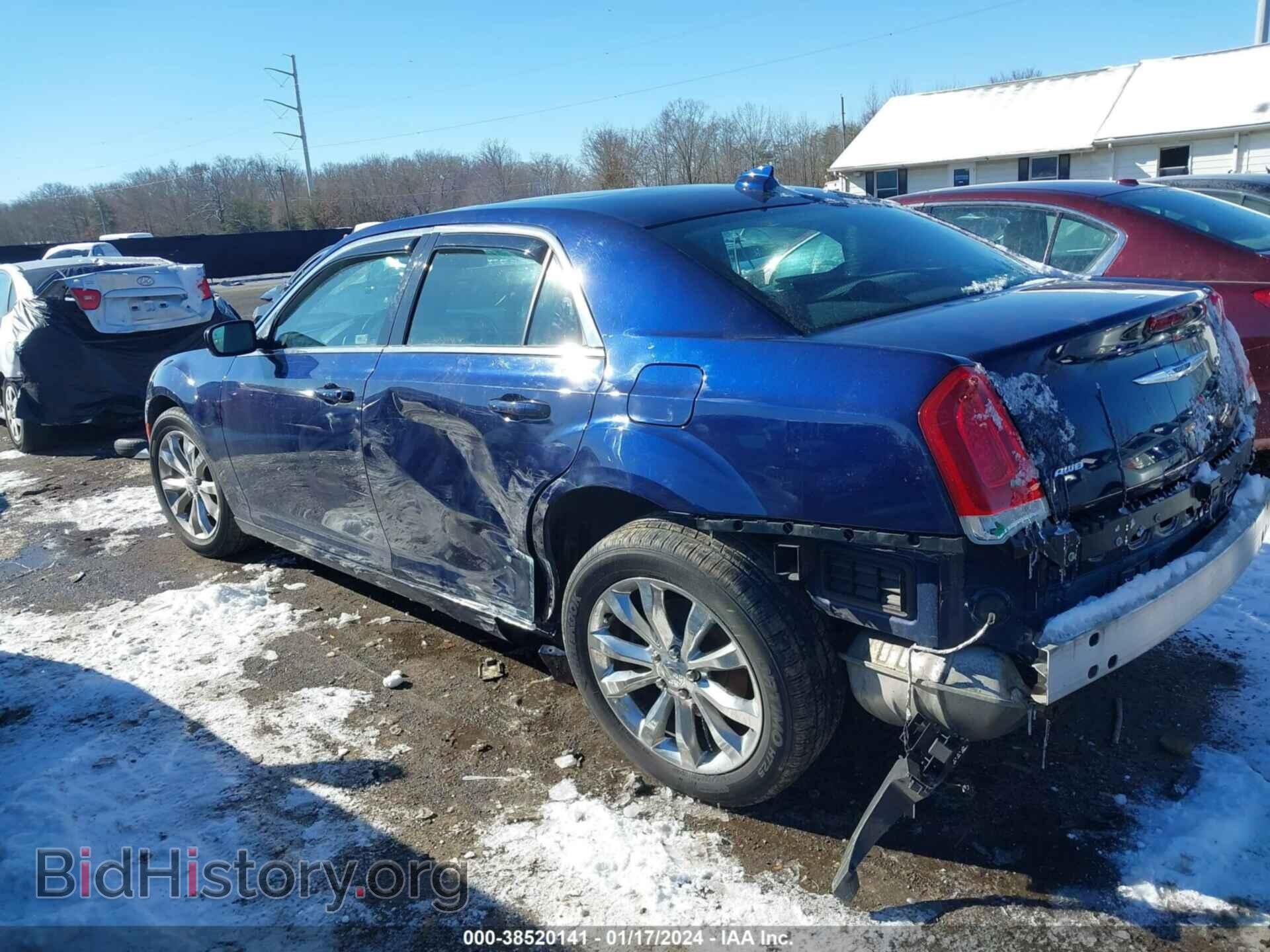 2016 CHRYSLER 300 - VIN: 2C3CCARG5GH334805 - Фото 3