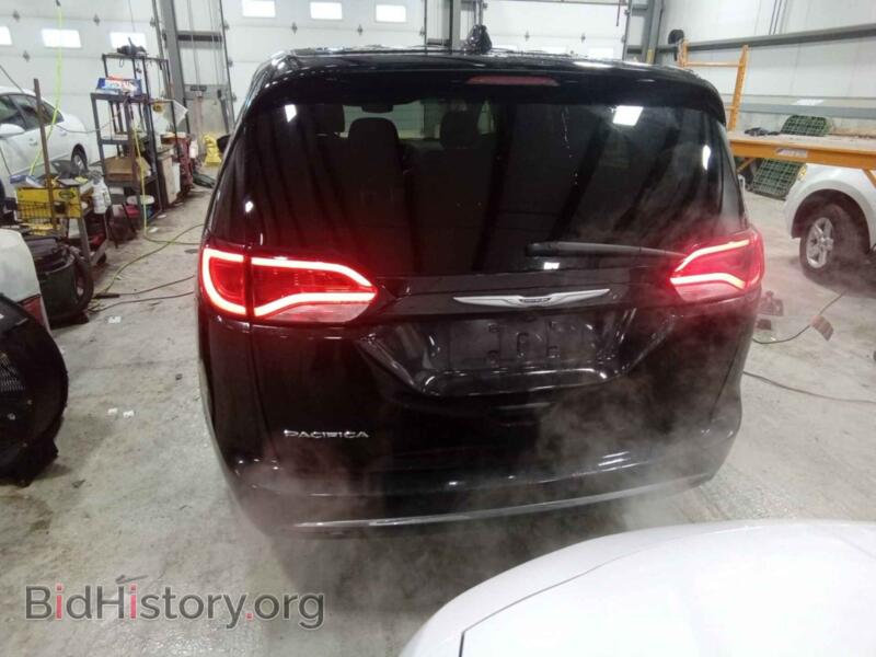 2020 Chrysler PACIFICA (VIN 2C4RC1FG9LR136758) — фото 2 из 24
