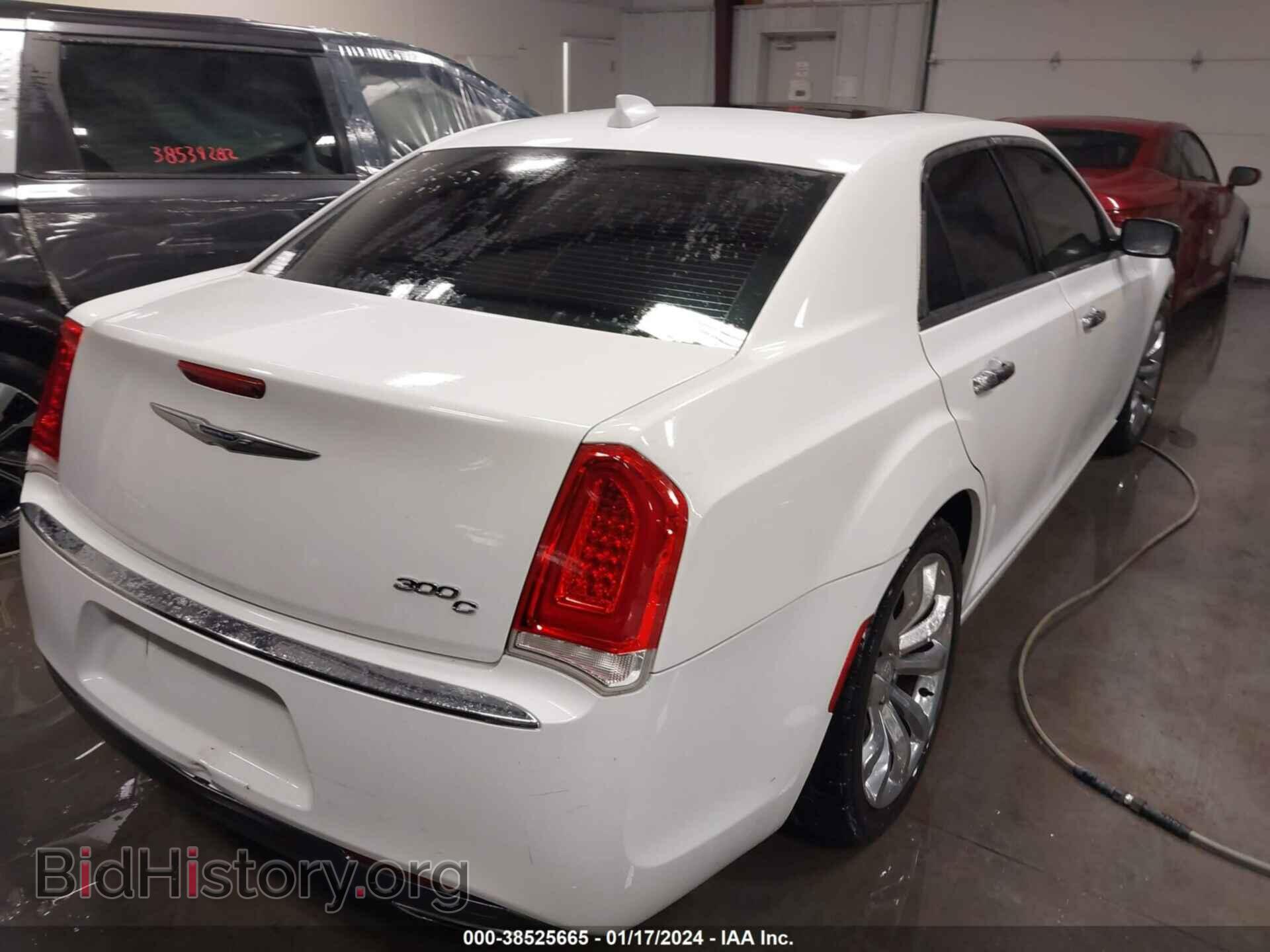 2017 CHRYSLER 300C - VIN: 2C3CCAEG3HH668919 - Фото 4
