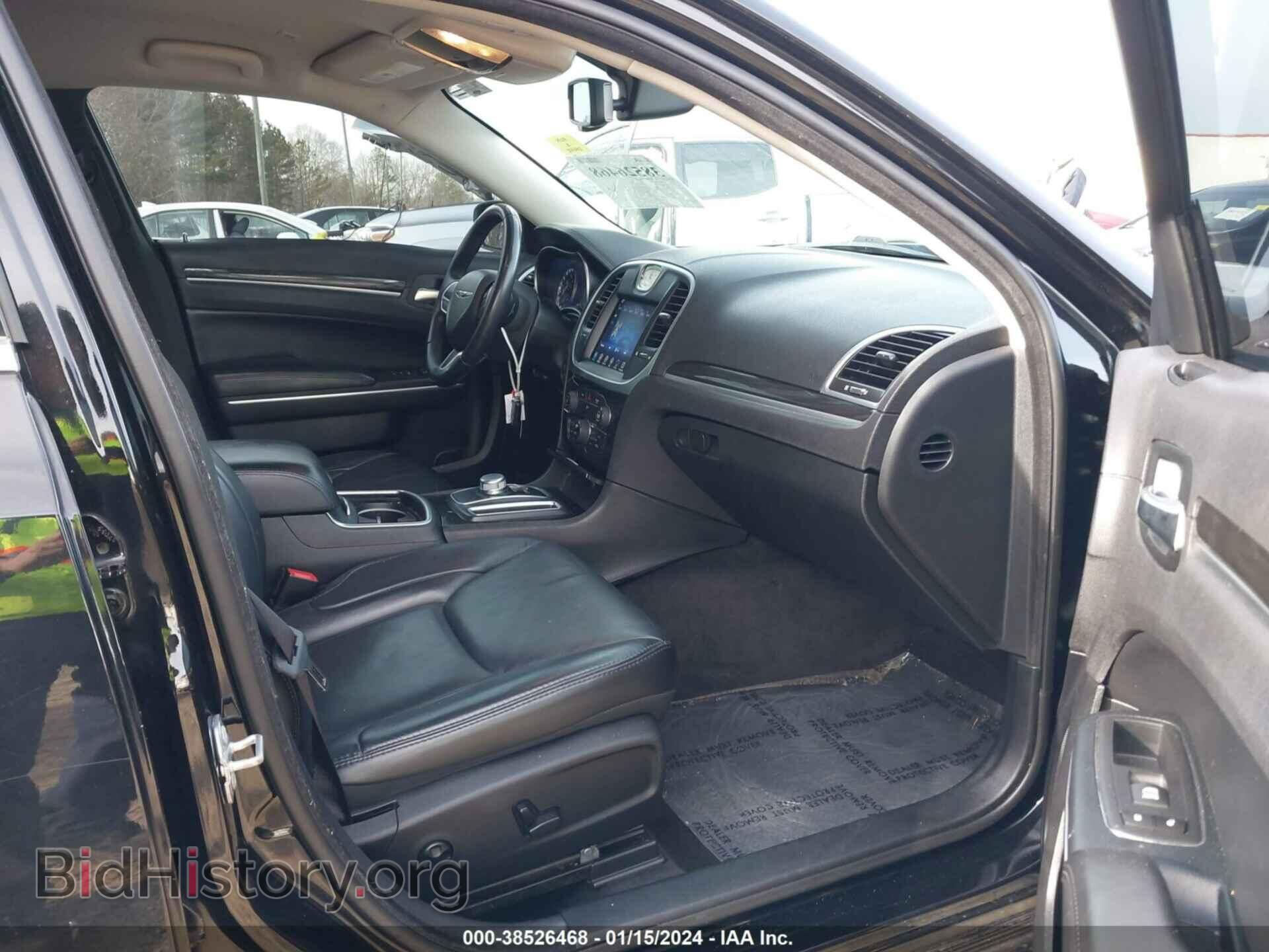 2017 CHRYSLER 300 - VIN: 2C3CCAAG6HH512251 - Фото 5