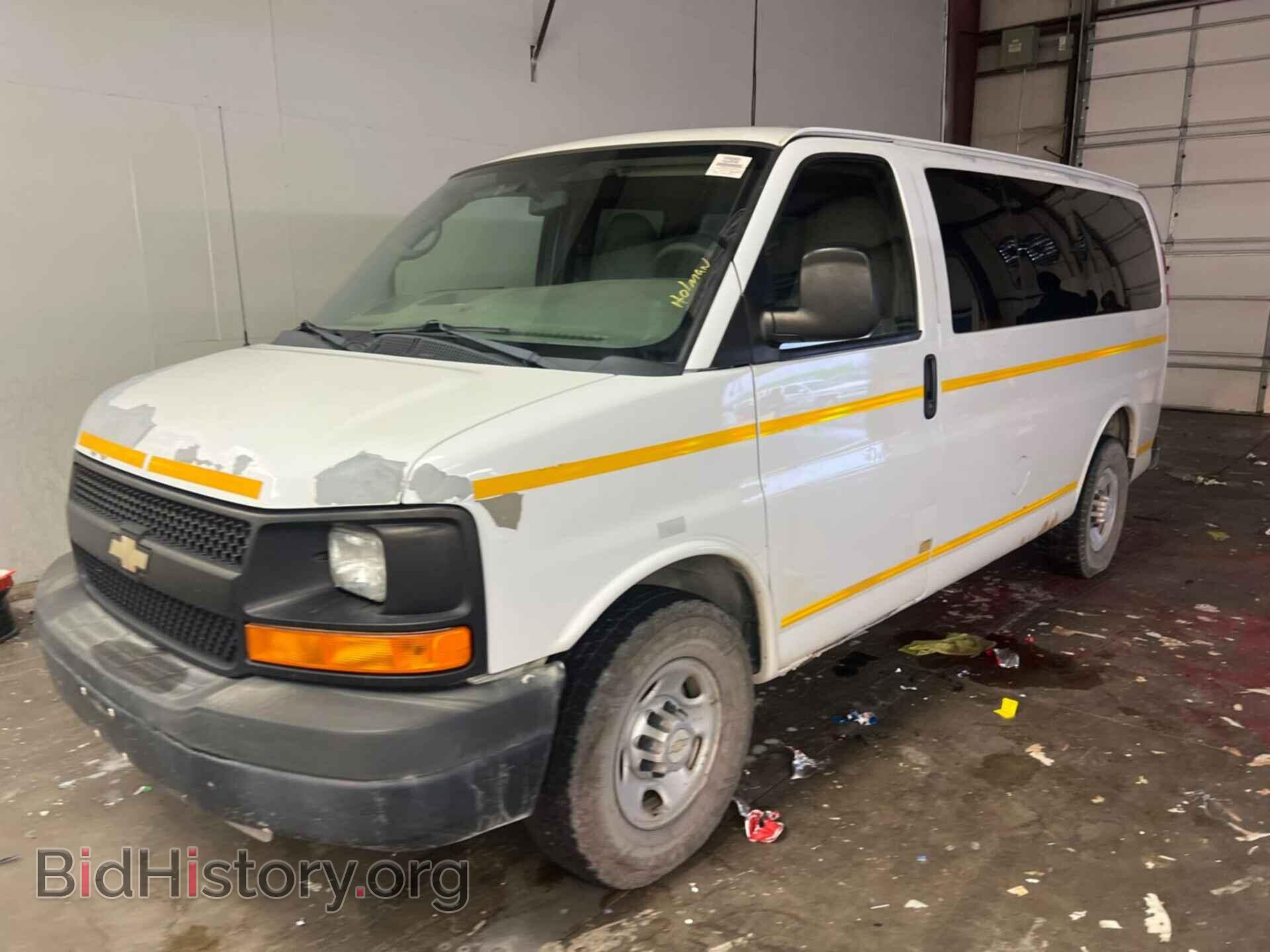 2012 CHEVROLET EXPRESS 2500 - VIN: 1GAWGPFA2C1133560 - Фото 2