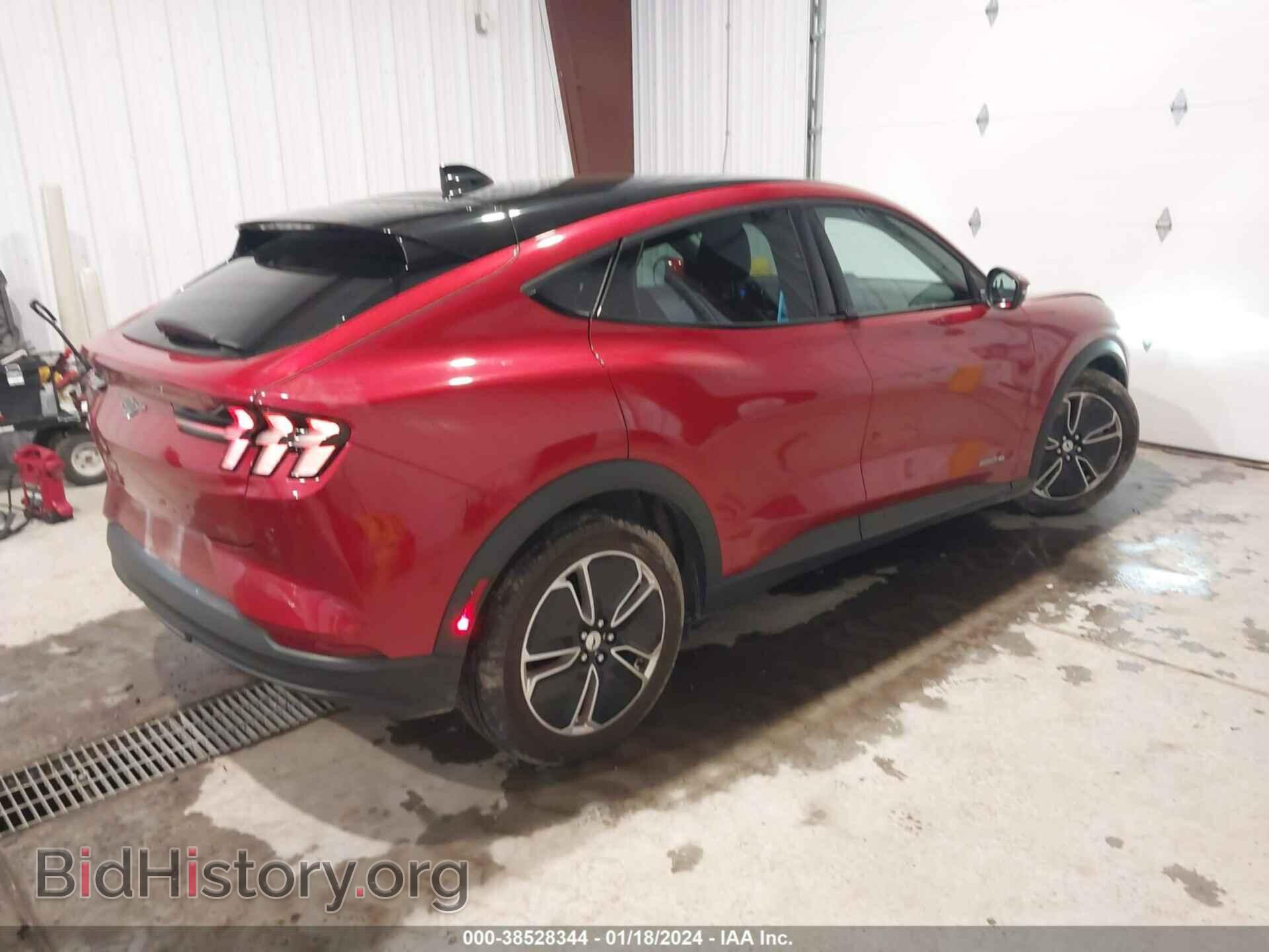 2021 FORD MUSTANG MACH-E - VIN: 3FMTK1SS2MMA18168 - Фото 4
