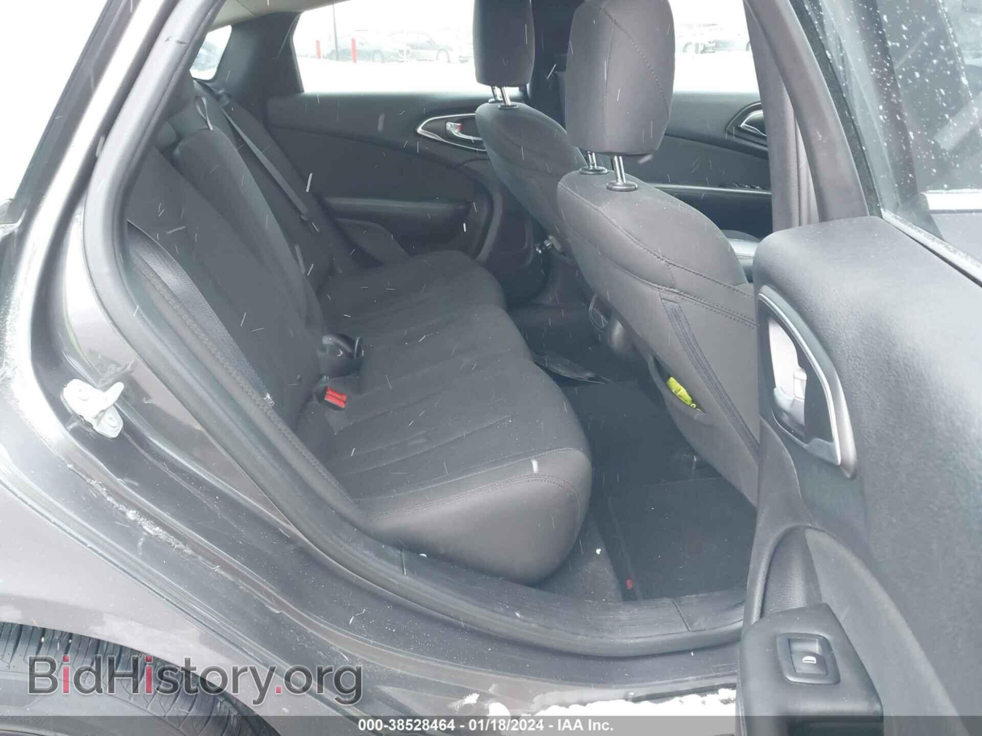 2016 CHRYSLER 200 - VIN: 1C3CCCABXGN105703 - Фото 8