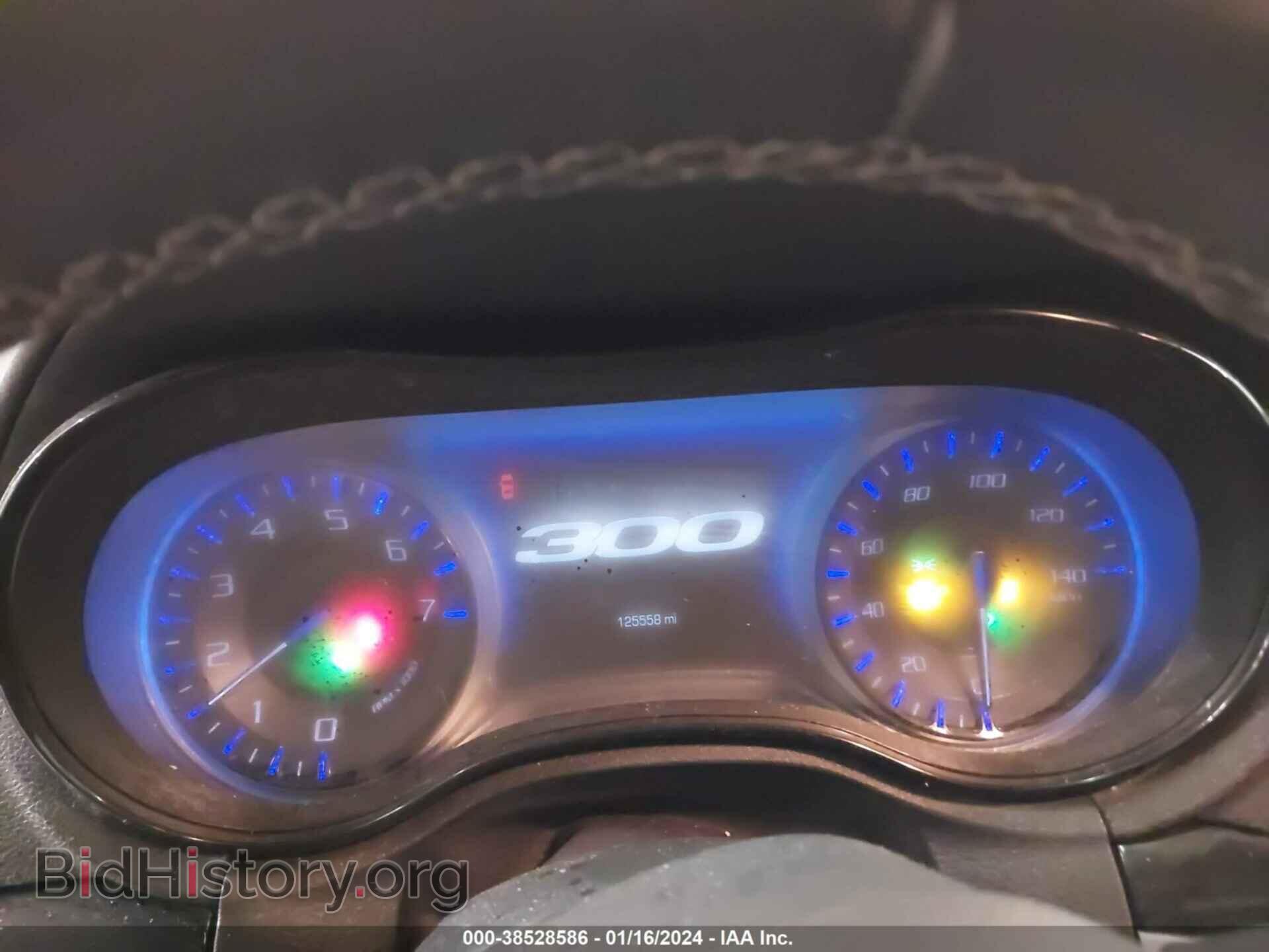 2017 CHRYSLER 300 - VIN: 2C3CCAGG5HH612879 - Фото 7