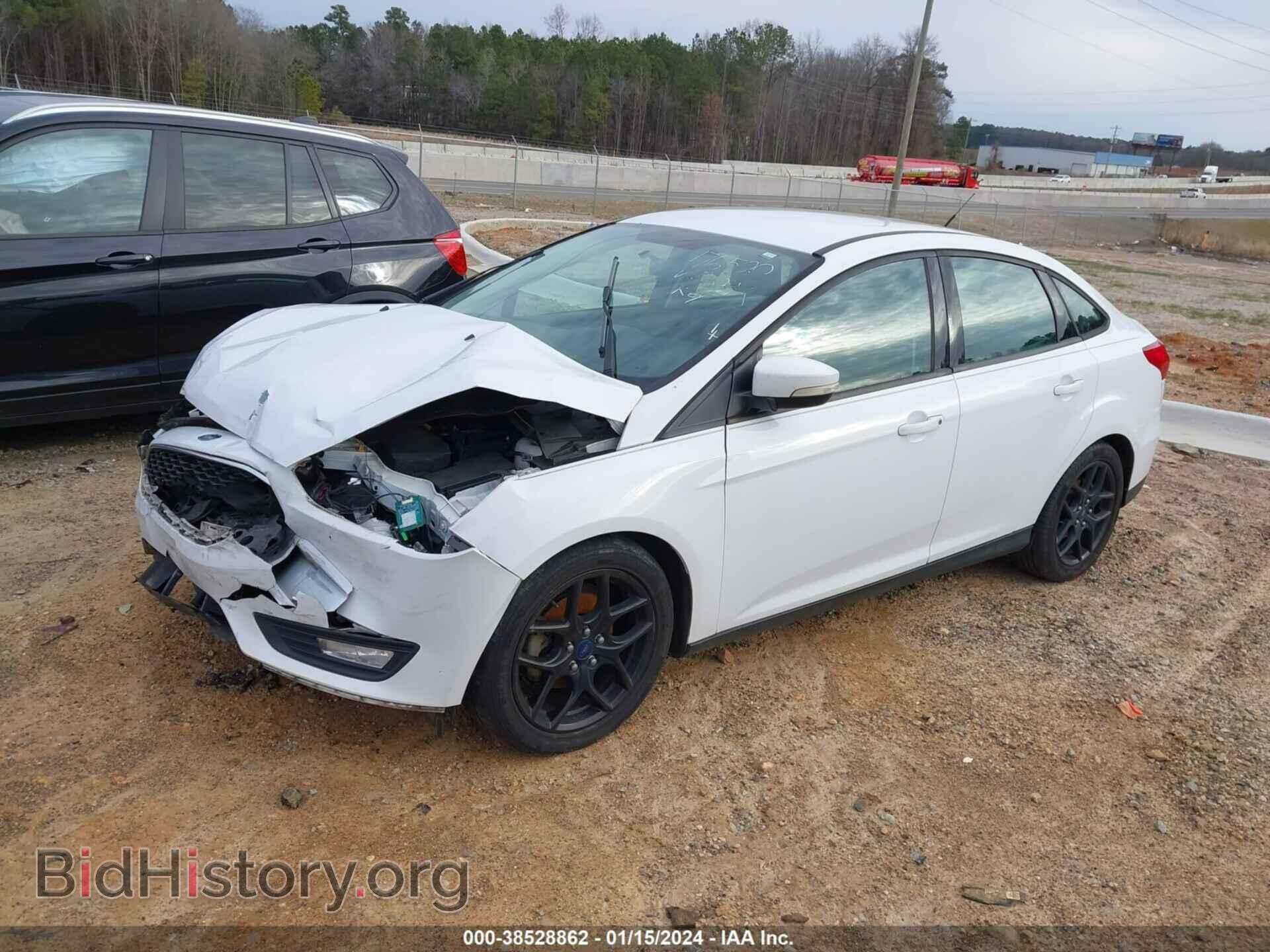 2016 FORD FOCUS - VIN: 1FADP3F2XGL223927 - Photo 2
