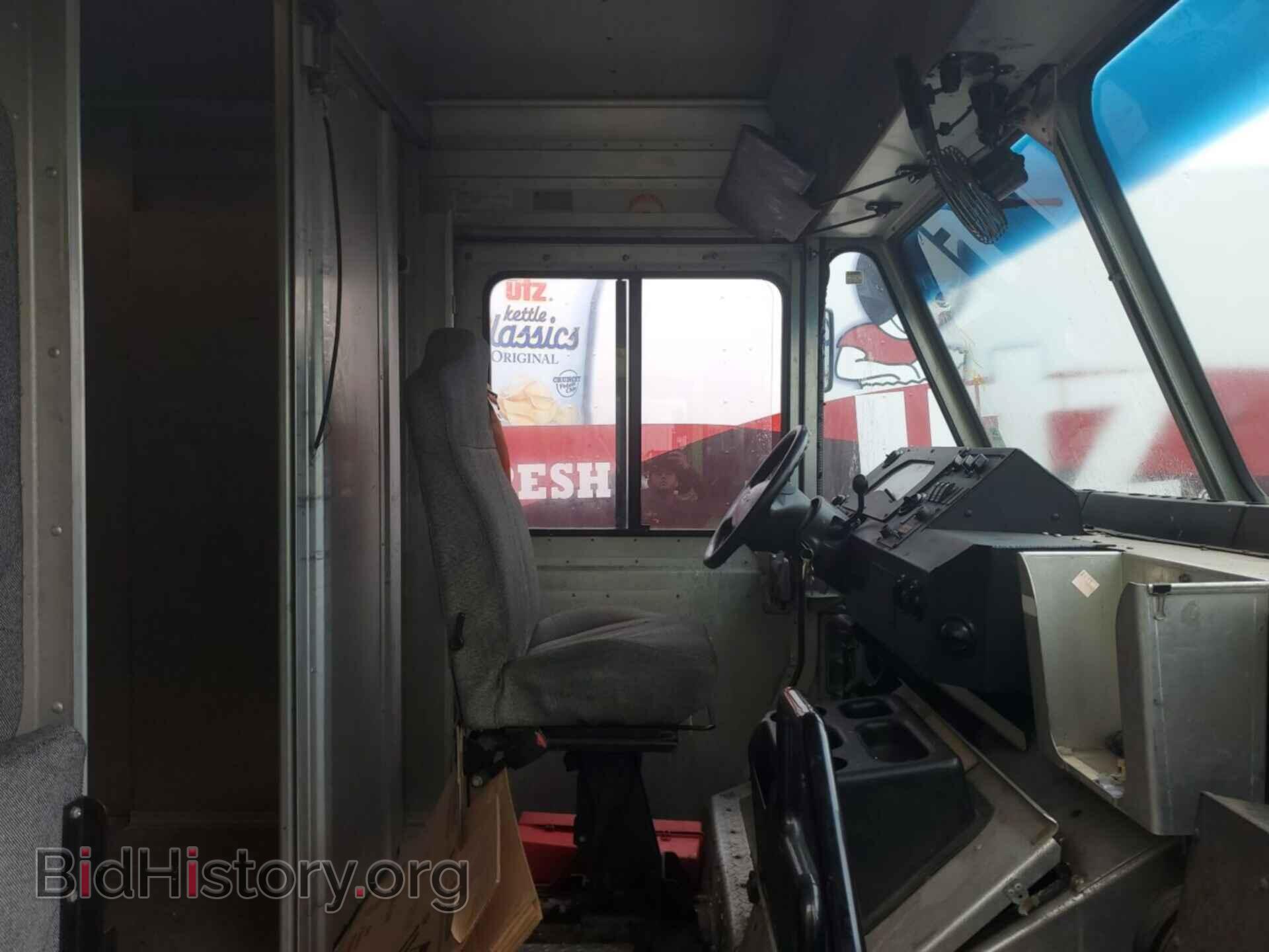 2011 FORD ECONOLINE - VIN: 1FC2E3KL3BDA42077 - Фото 2