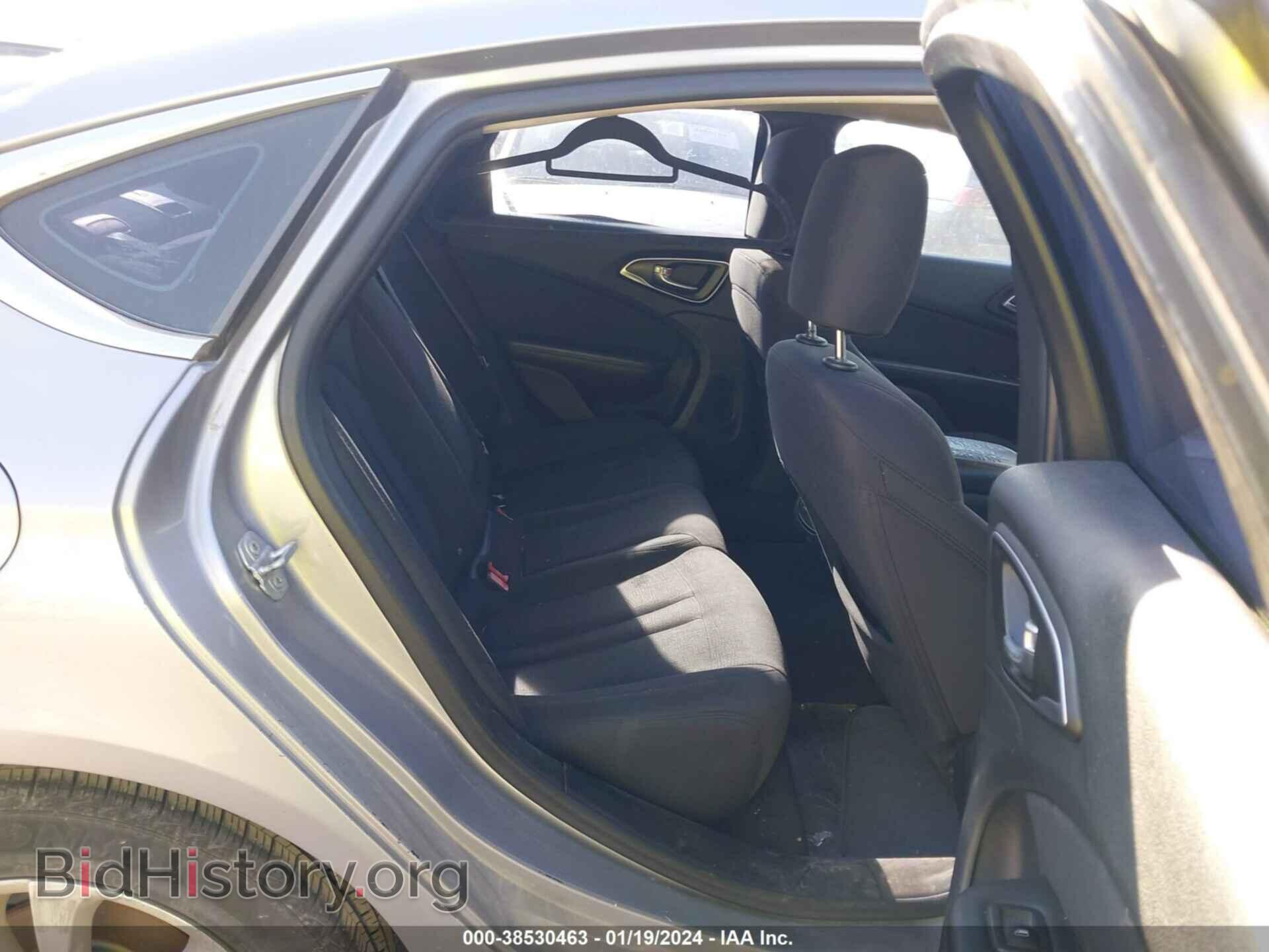 2015 CHRYSLER 200 - VIN: 1C3CCCAB3FN608214 - Фото 8