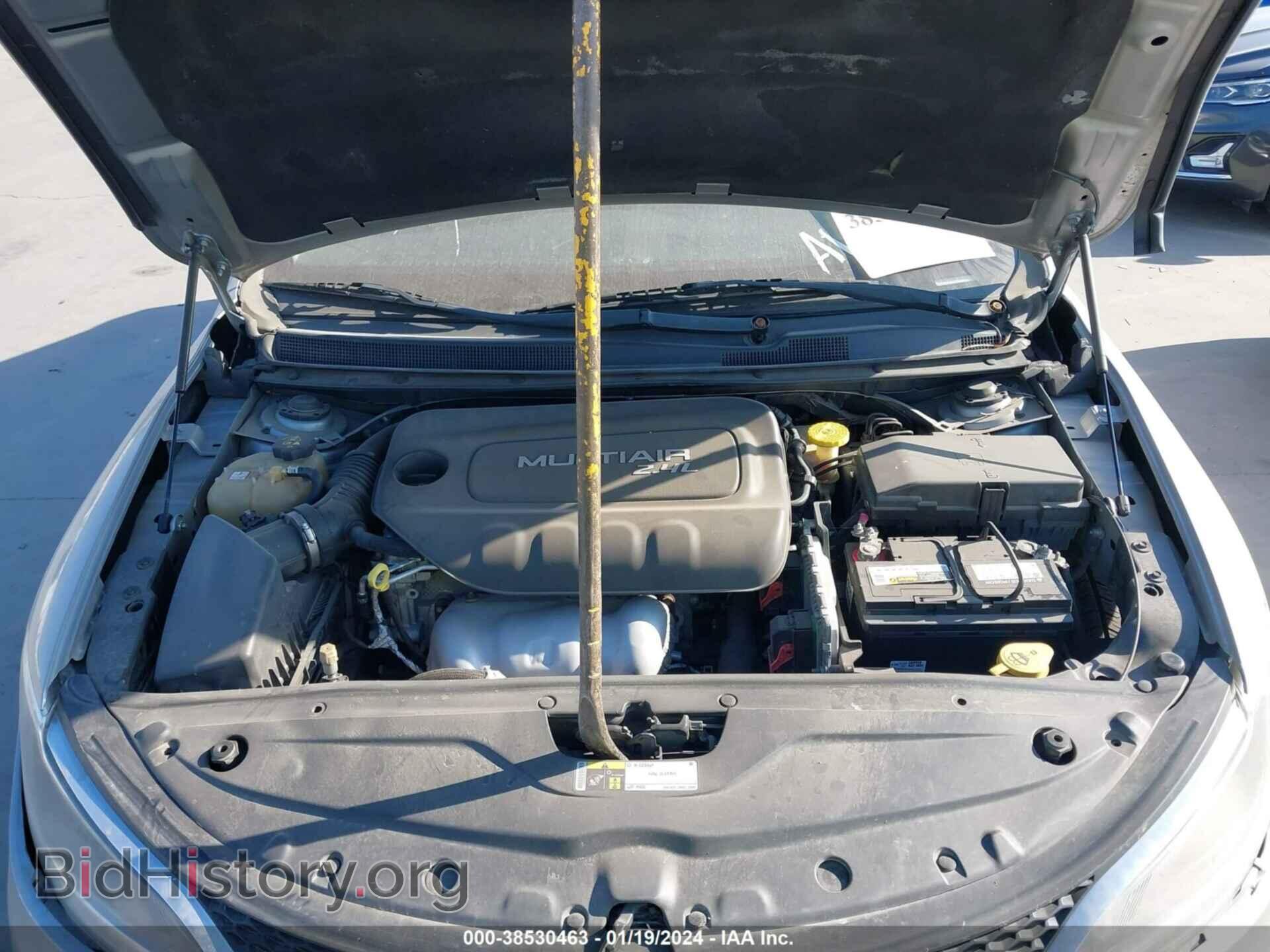2015 CHRYSLER 200 - VIN: 1C3CCCAB3FN608214 - Фото 10
