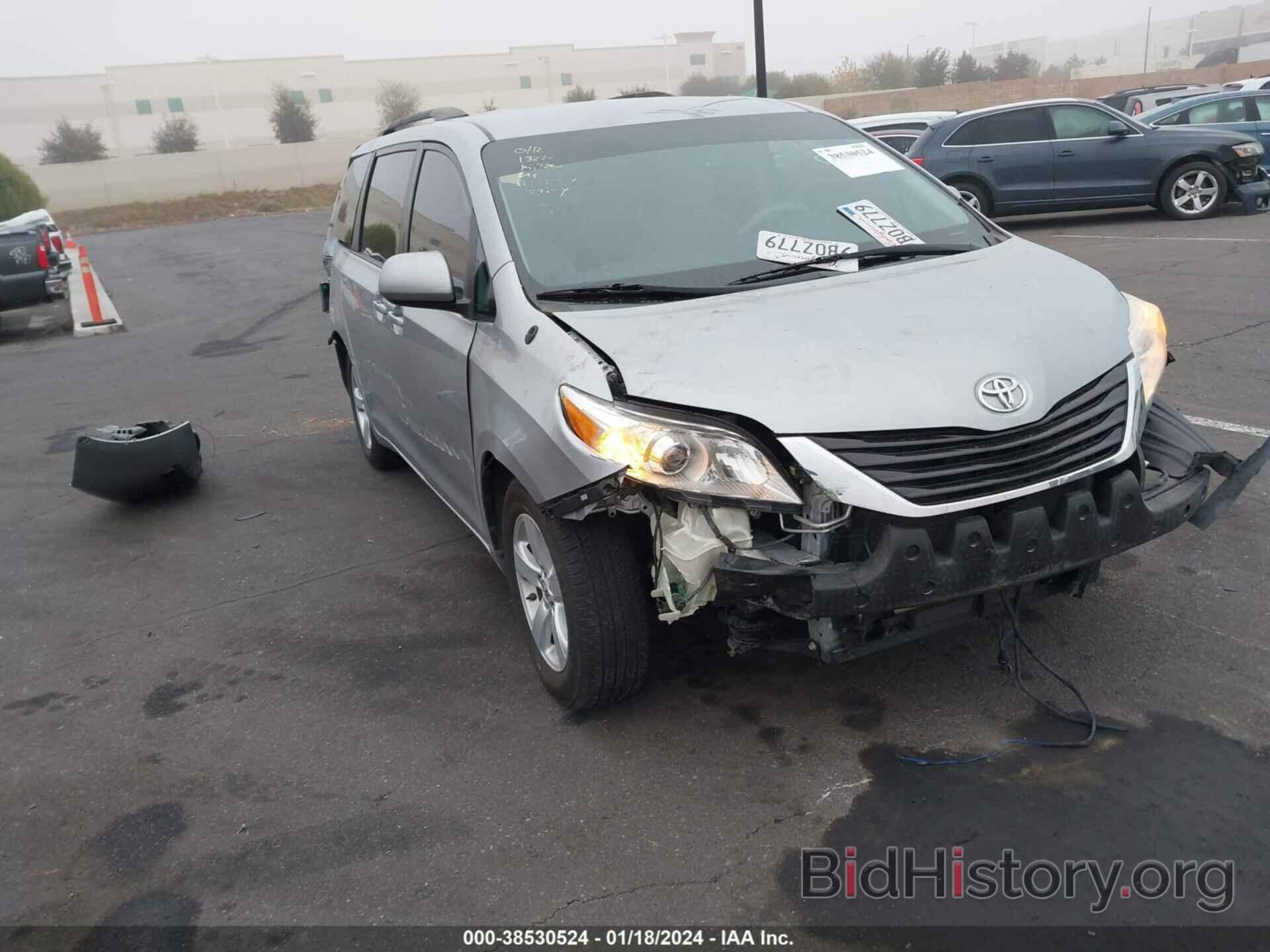 Photo 5TDKK3DC2ES458264 - TOYOTA SIENNA 2014