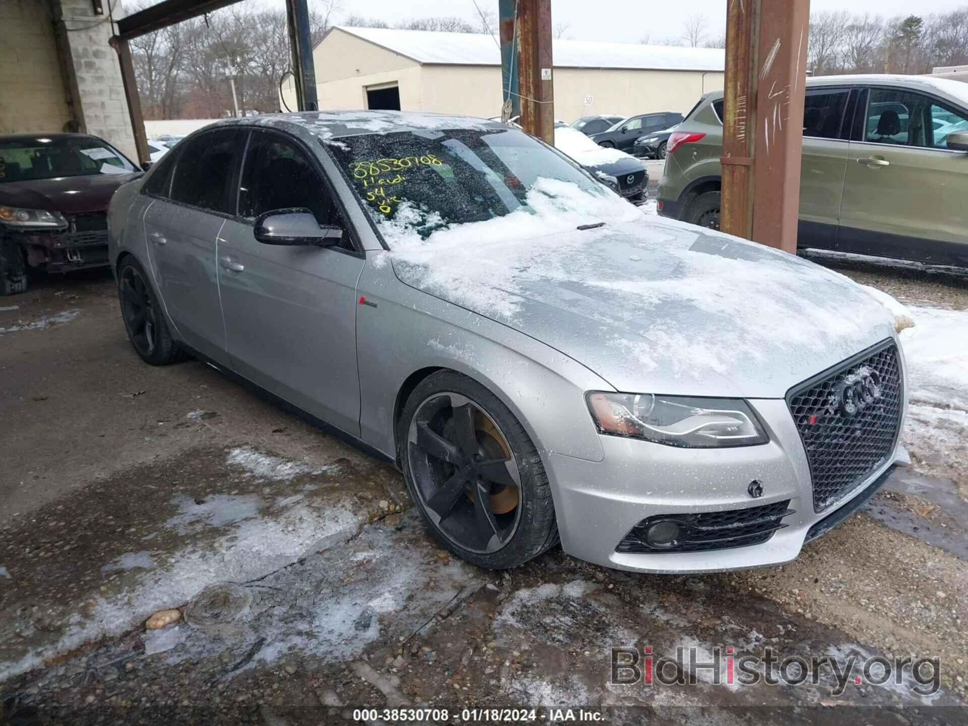 Photo WAUMGBFL0BA135645 - AUDI S4 2011