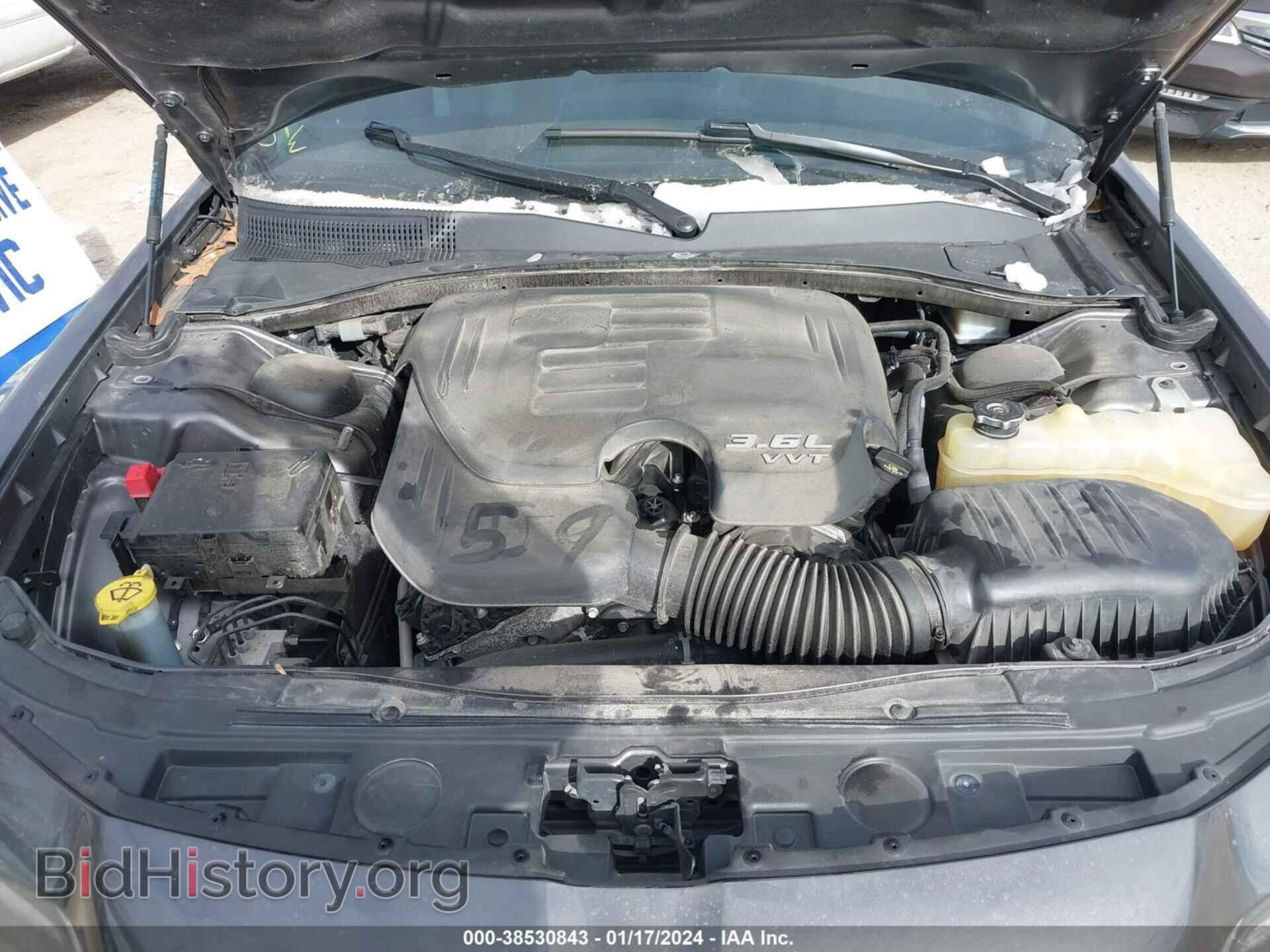 2019 CHRYSLER 300 - VIN: 2C3CCAAG1KH738592 - Фото 10