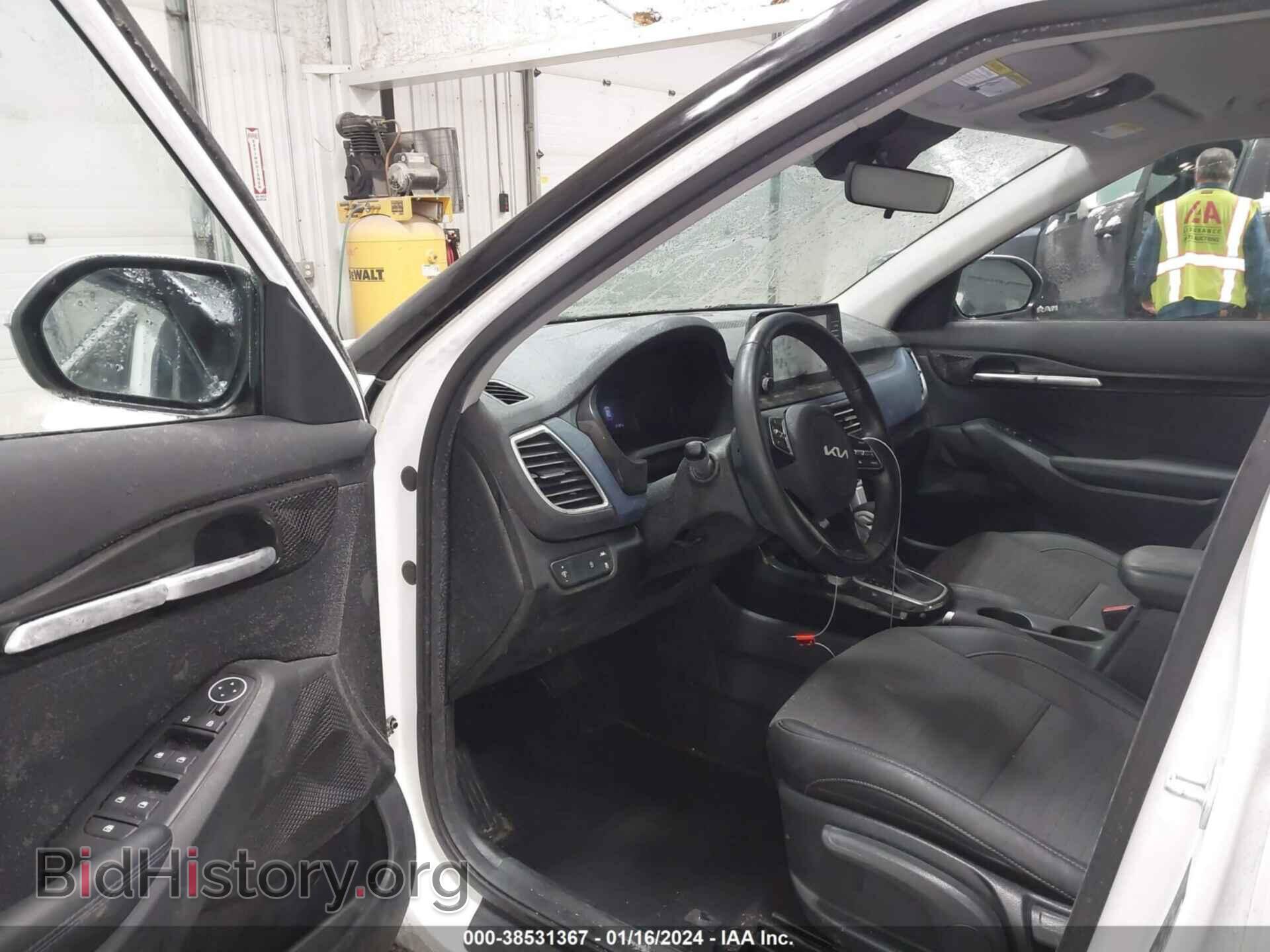 2023 KIA SELTOS - VIN: KNDEUCAA6P7397895 - Фото 5