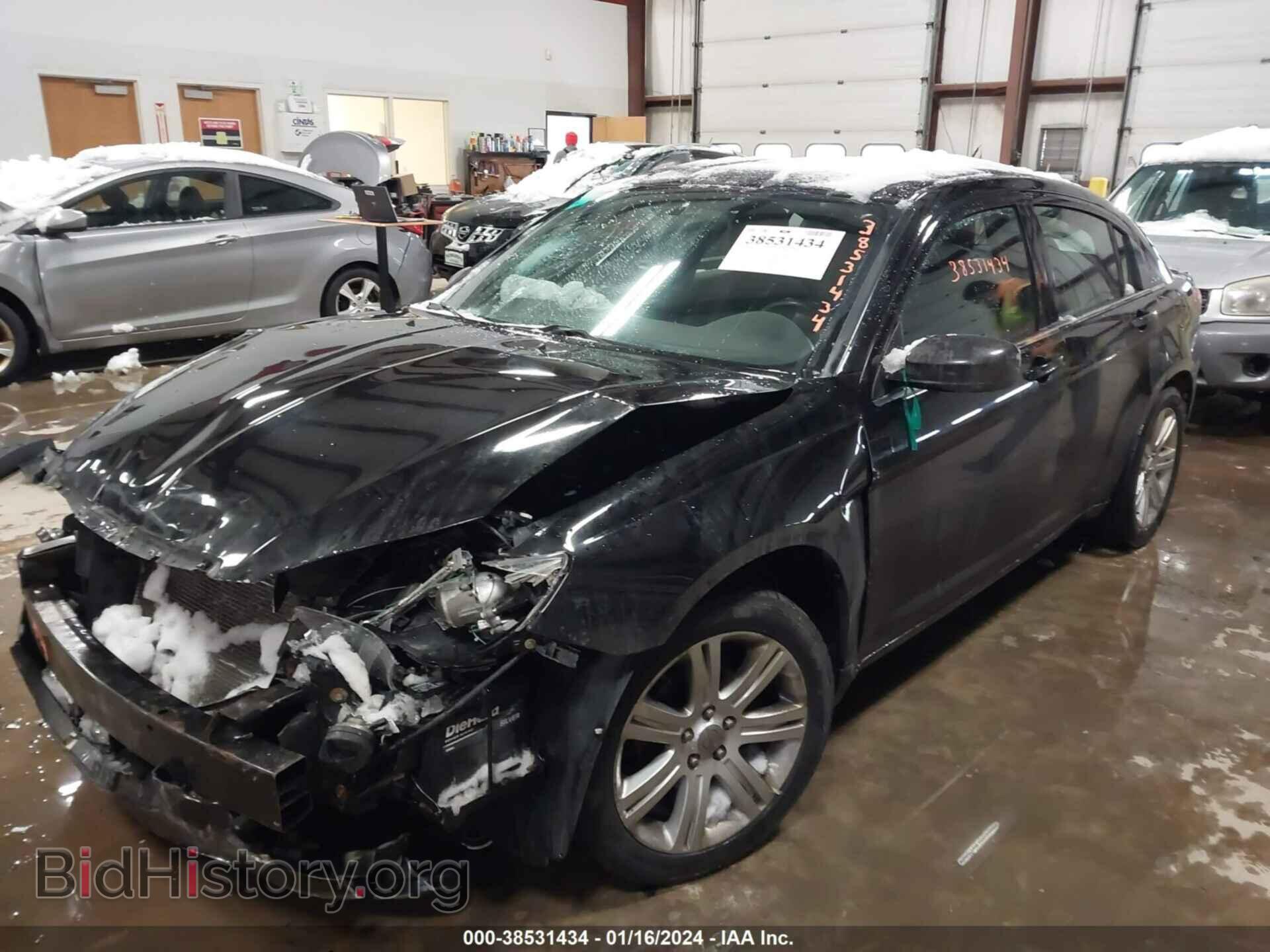 2013 CHRYSLER 200 - VIN: 1C3CCBBB2DN694072 - Фото 2