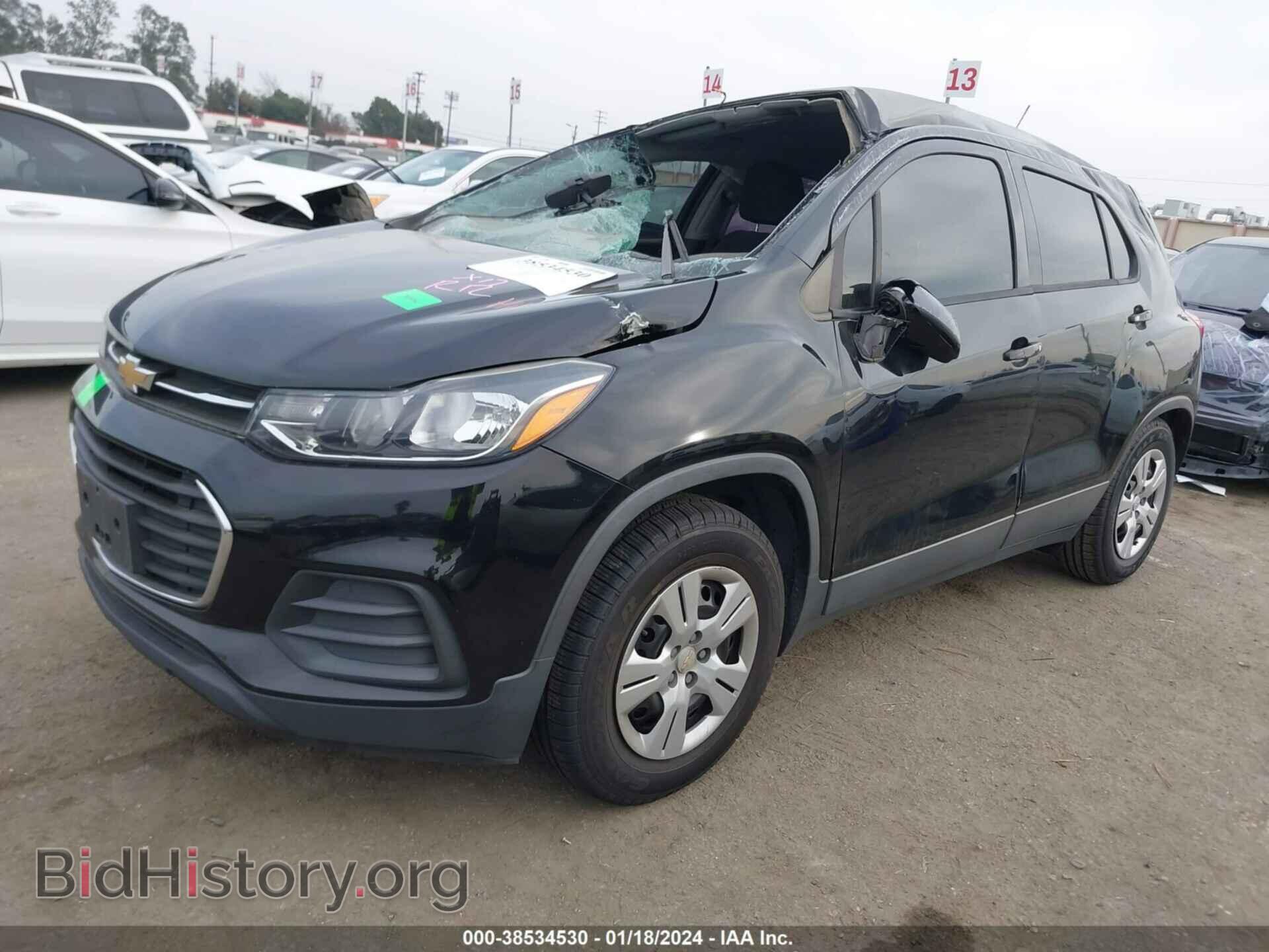 2018 CHEVROLET TRAX - VIN: 3GNCJKSB2JL284022 - Фото 2