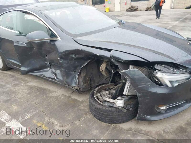 2016 Tesla MODEL S (VIN 5YJSA1E18GF175637) — фото 6 из 19