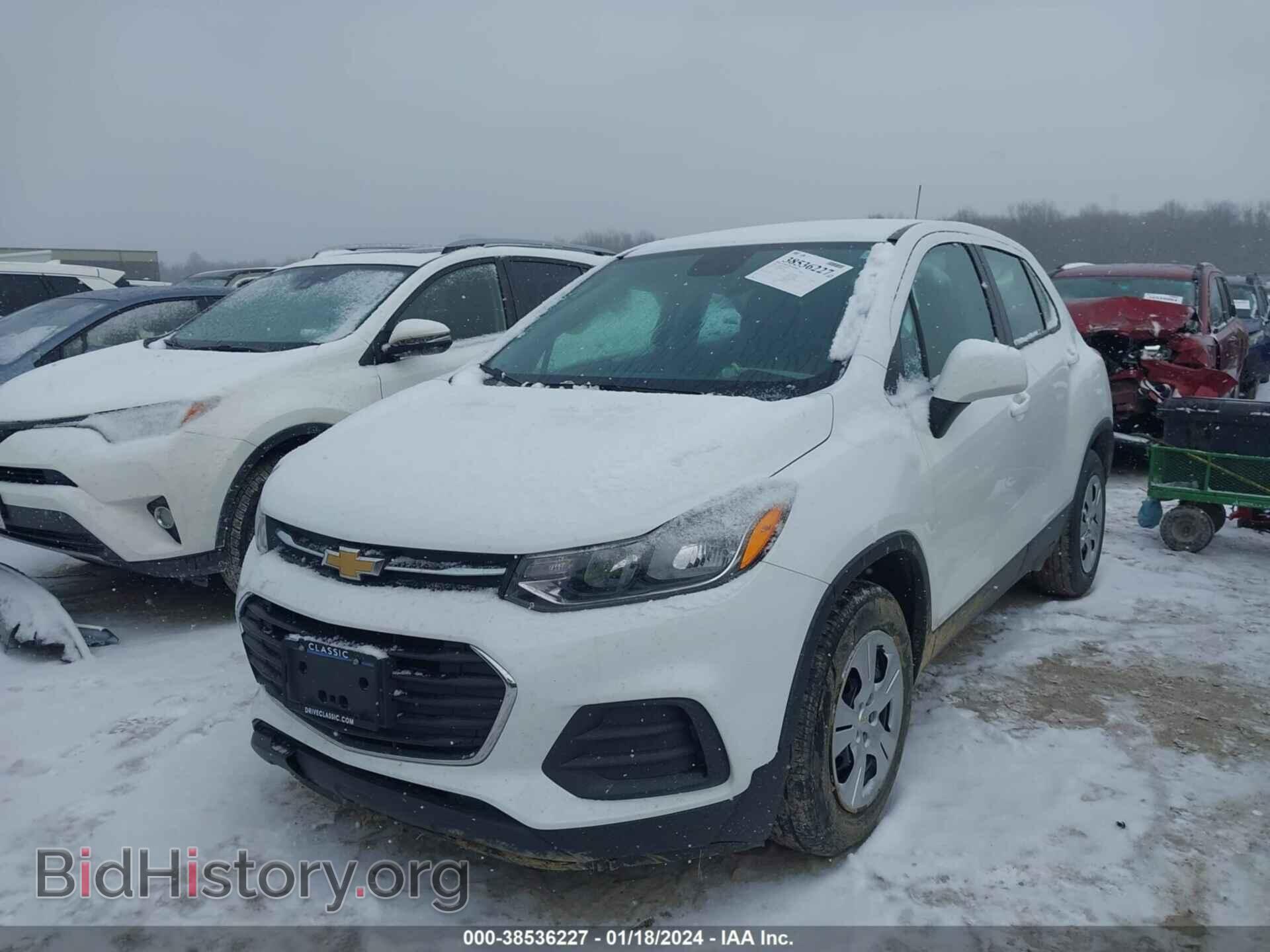 2018 CHEVROLET TRAX - VIN: KL7CJKSB7JB593248 - Фото 2