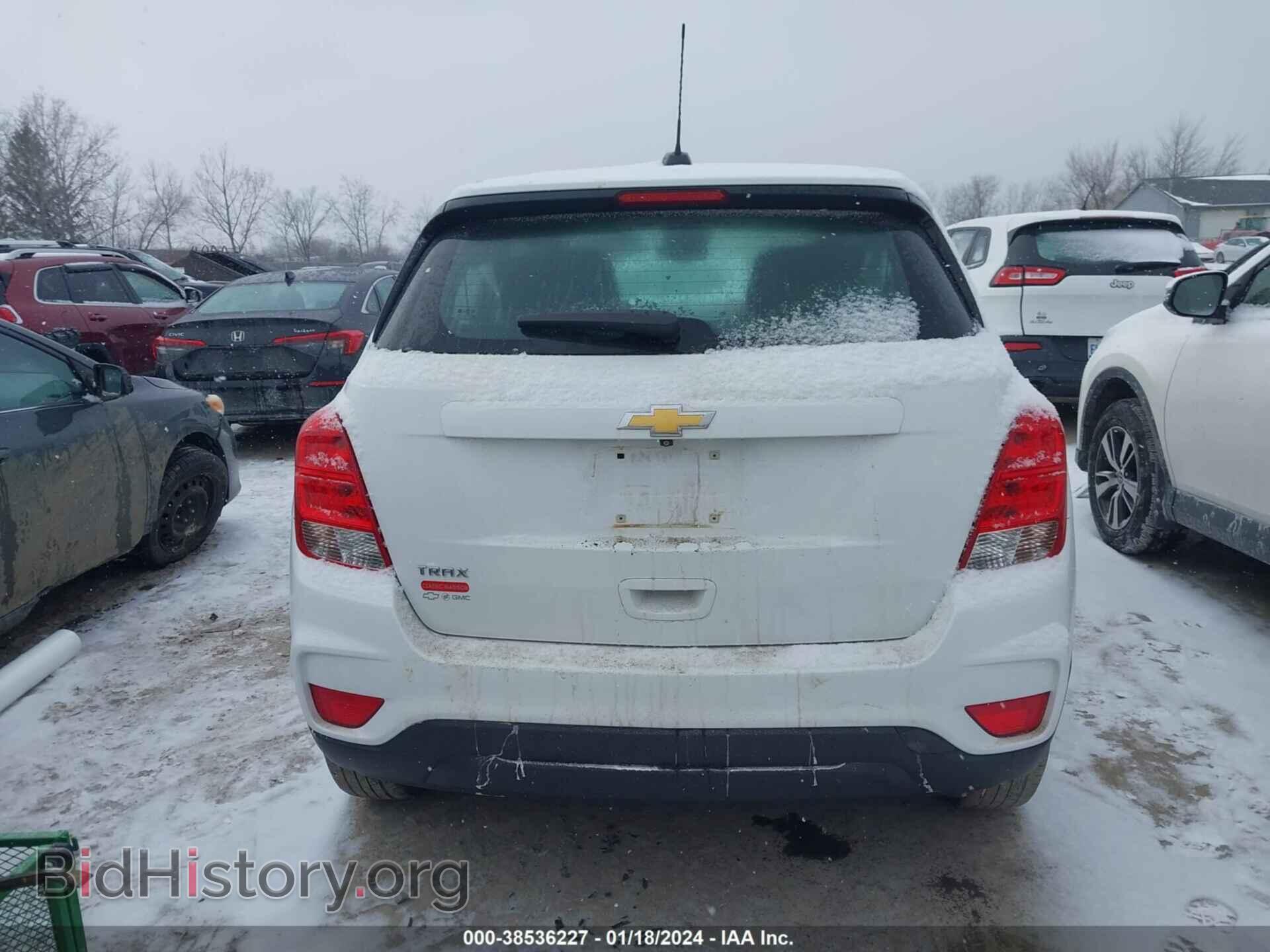2018 CHEVROLET TRAX - VIN: KL7CJKSB7JB593248 - Фото 16
