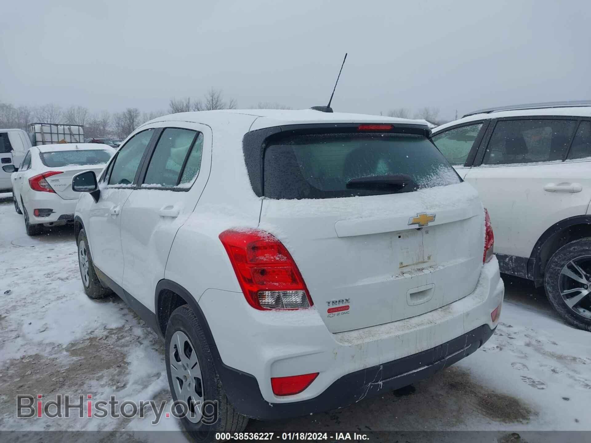2018 CHEVROLET TRAX - VIN: KL7CJKSB7JB593248 - Фото 3