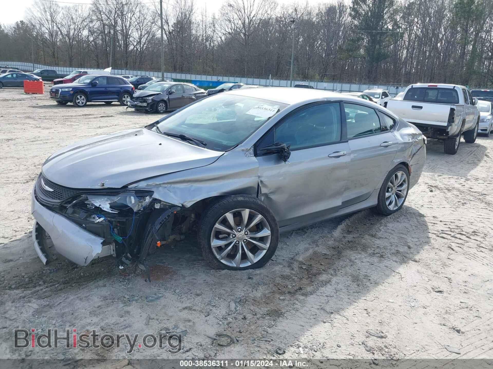 2015 CHRYSLER 200 - VIN: 1C3CCCBB2FN592411 - Photo 2