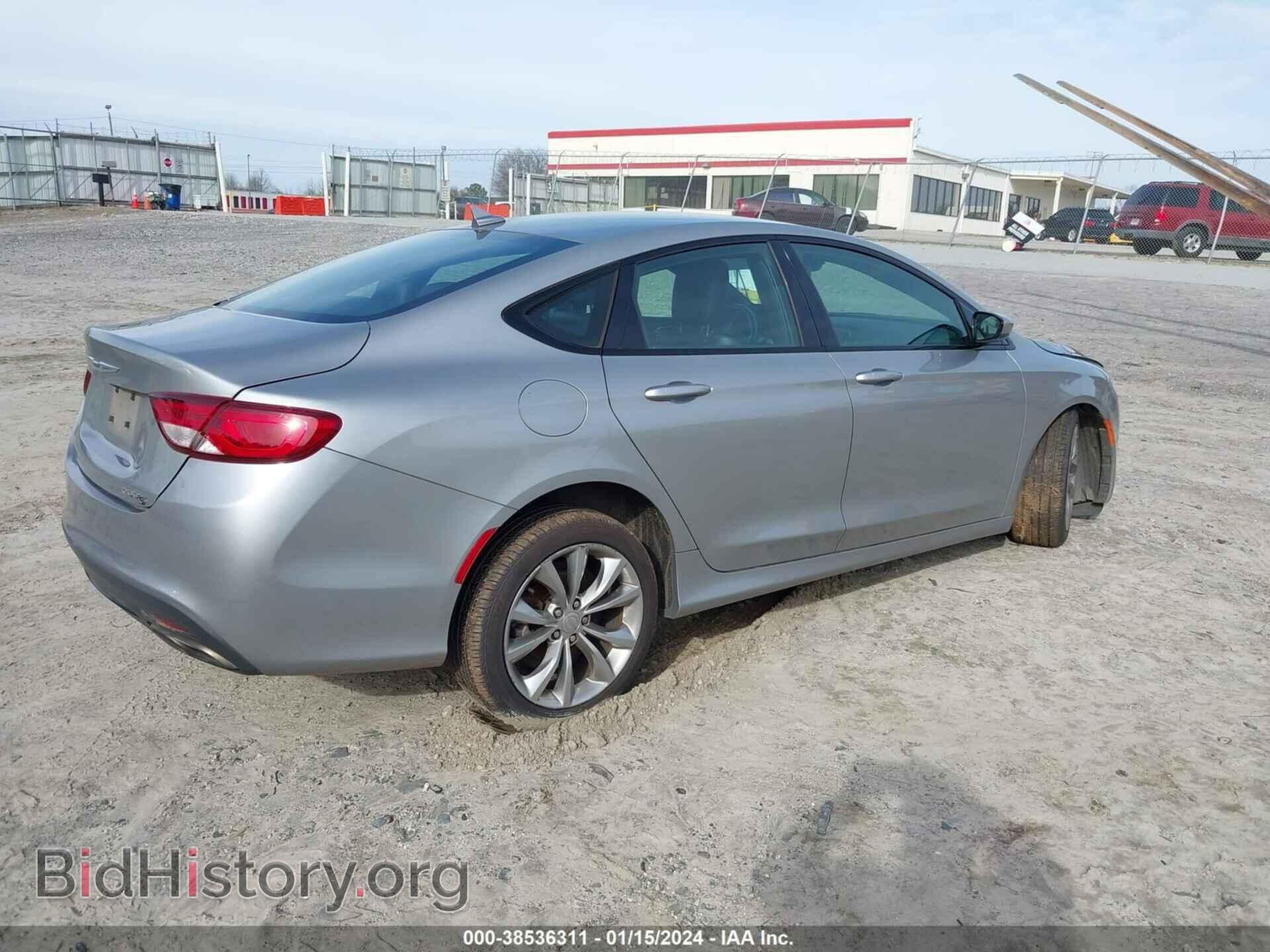 2015 CHRYSLER 200 - VIN: 1C3CCCBB2FN592411 - Photo 4
