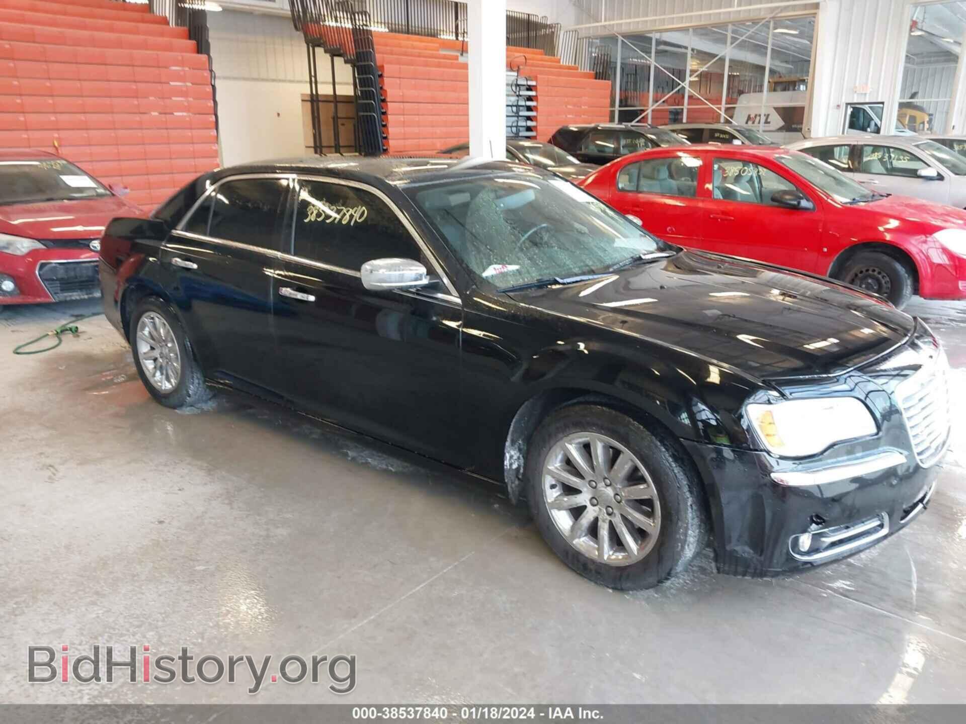 Фотография 2C3CCACG4CH266306 - CHRYSLER 300 2012